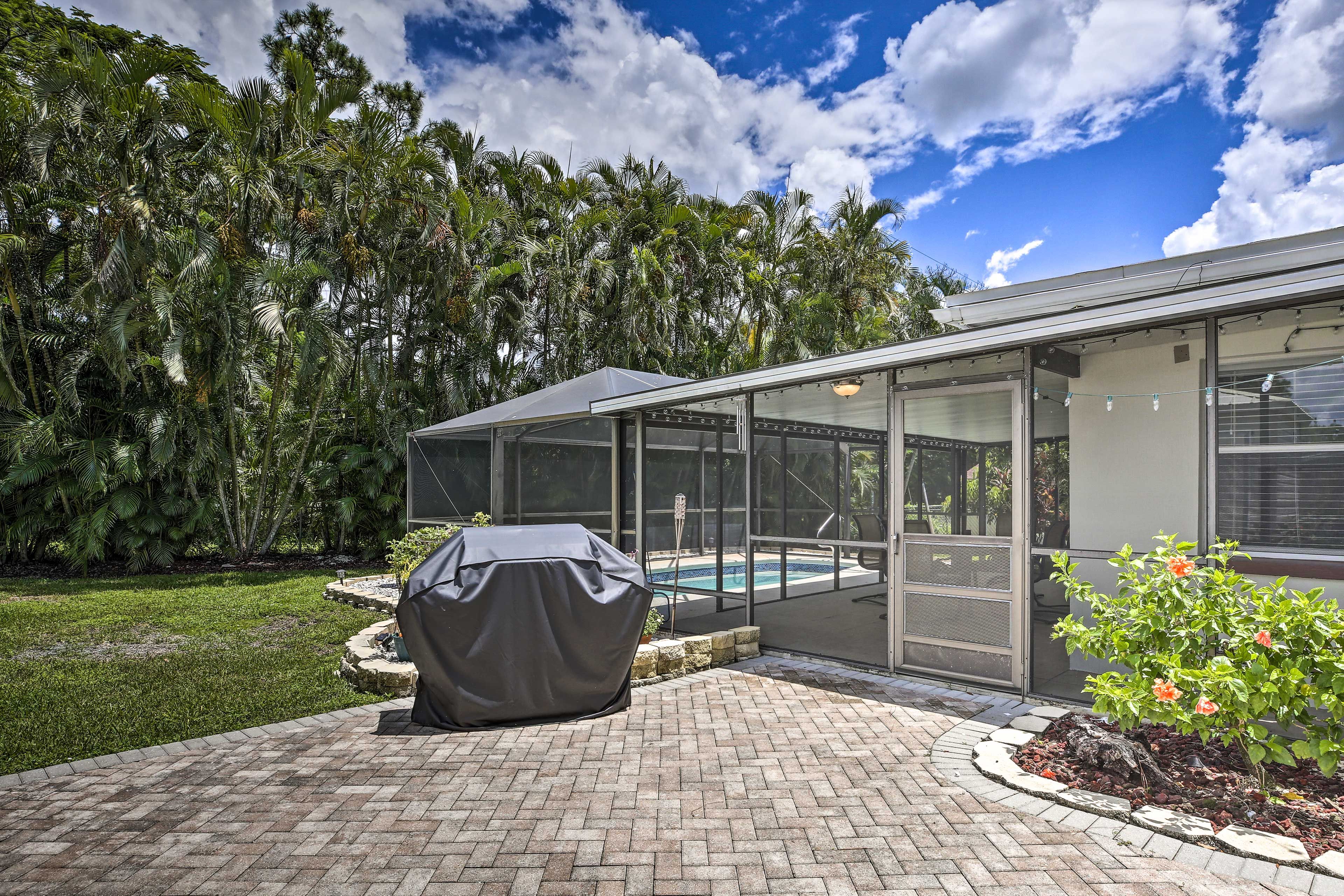 Shared Yard | Gas Grill