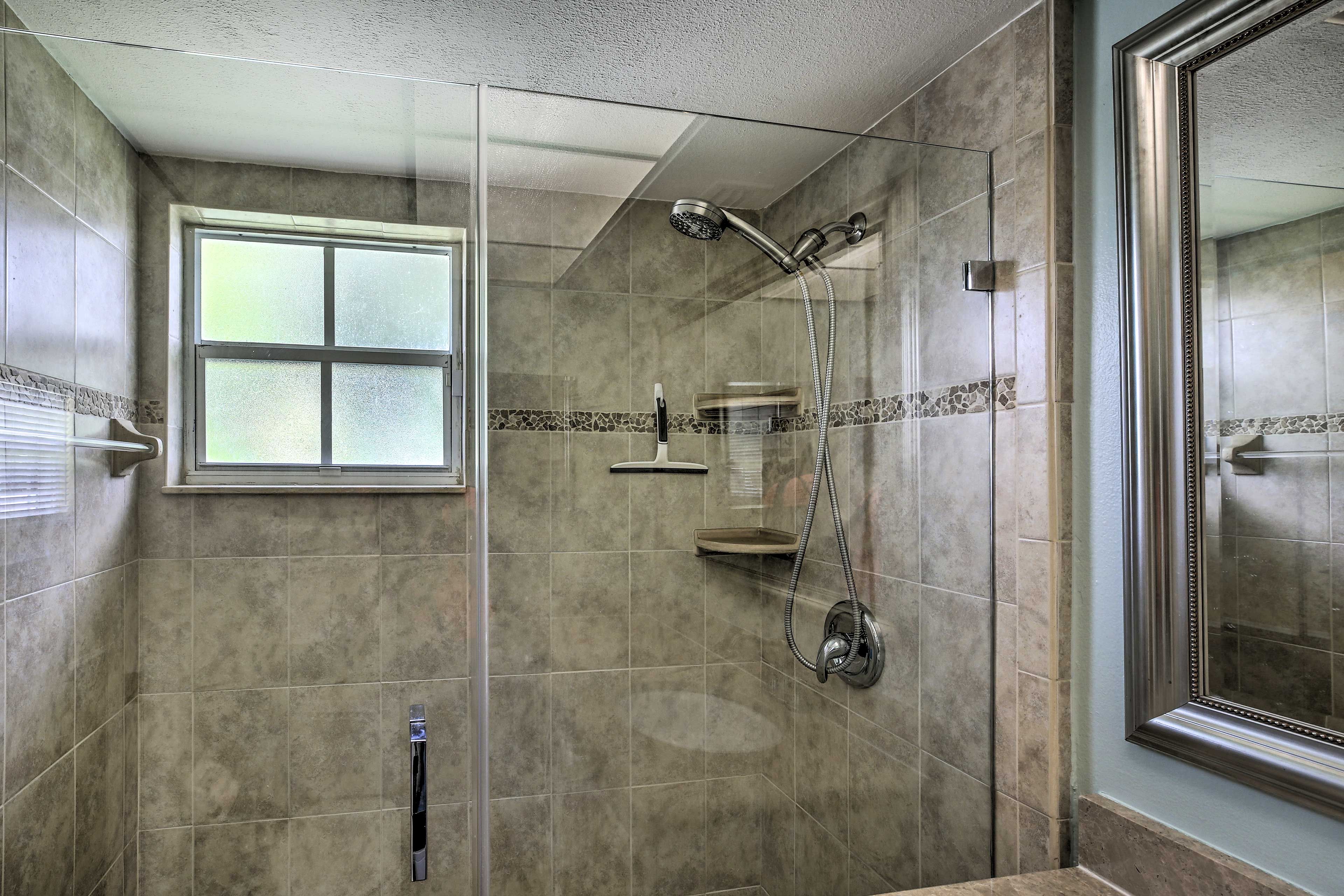 En-Suite Bathroom | Towels Provided