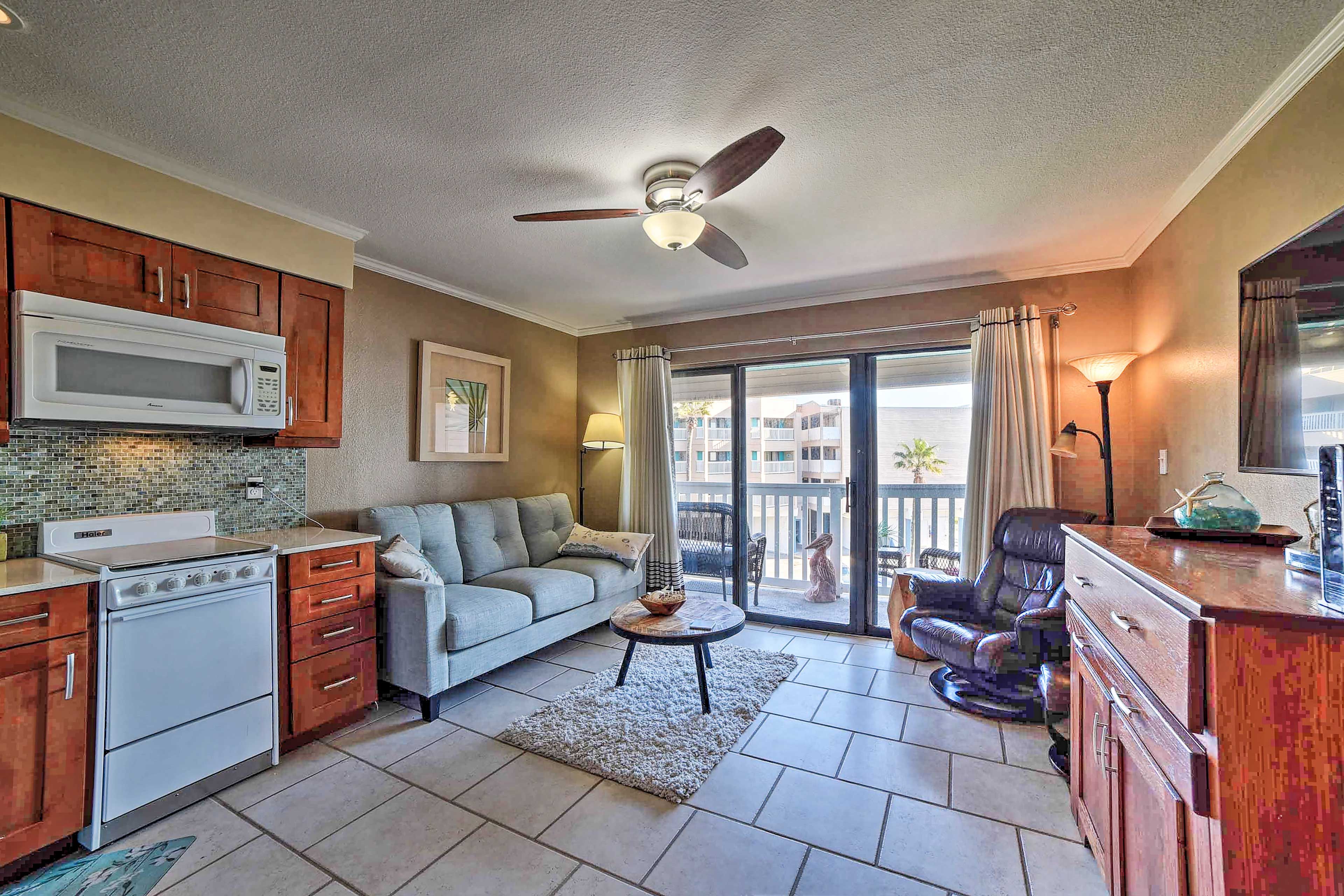 Living Room | Central A/C & Heating
