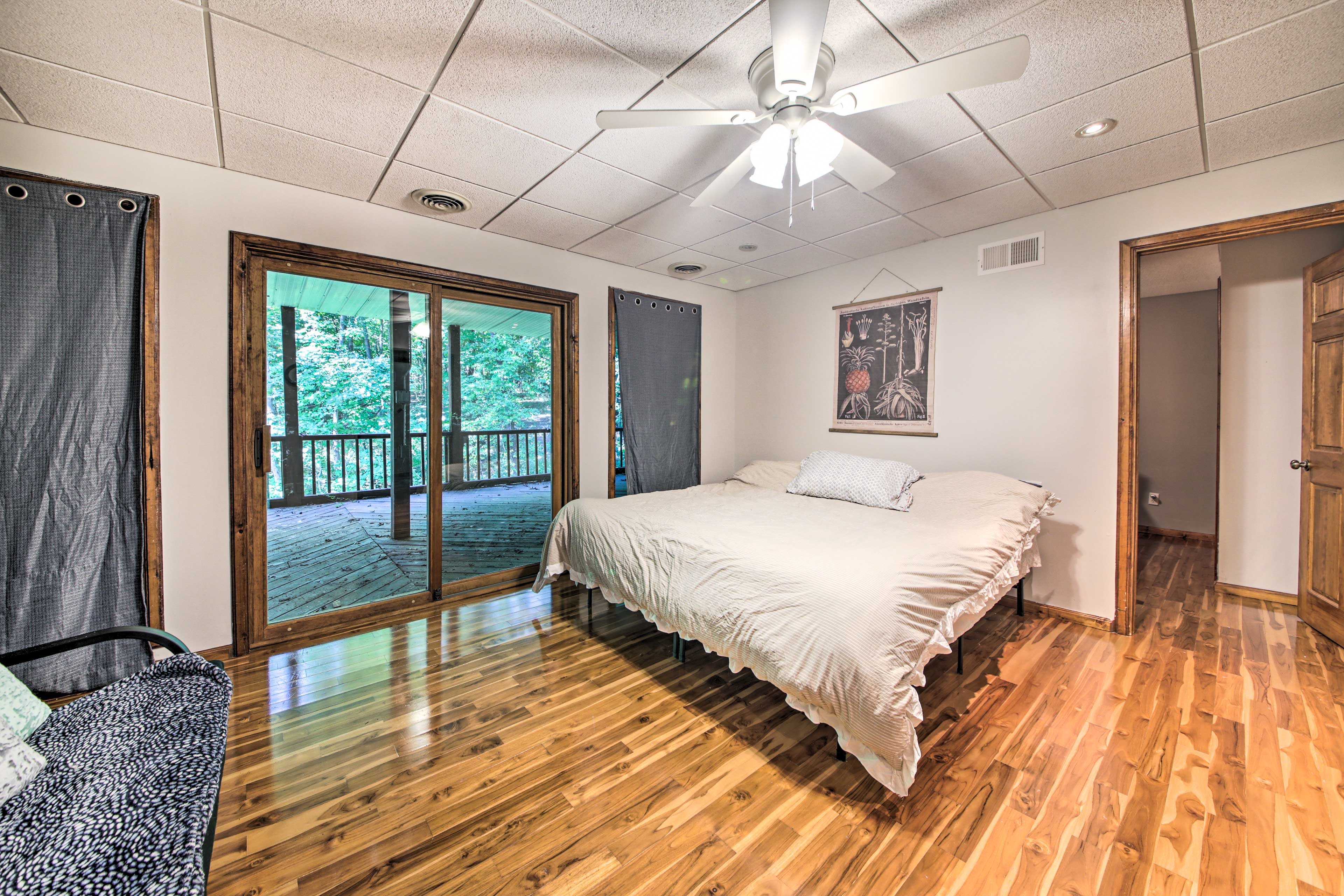 Living Room | Ground Floor | Stairs Required | King Bed