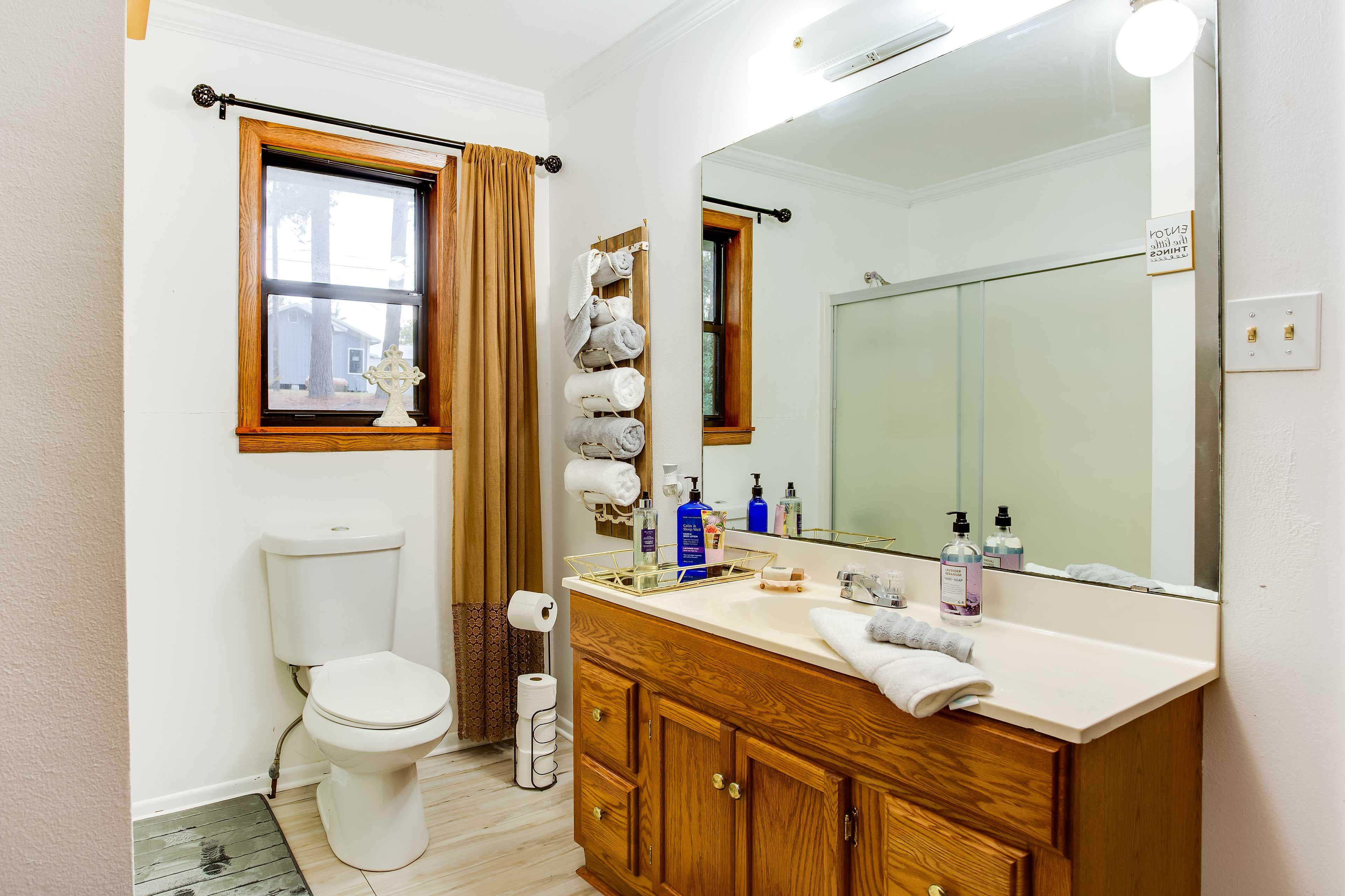 Bathroom | 1st Floor | Complimentary Toiletries