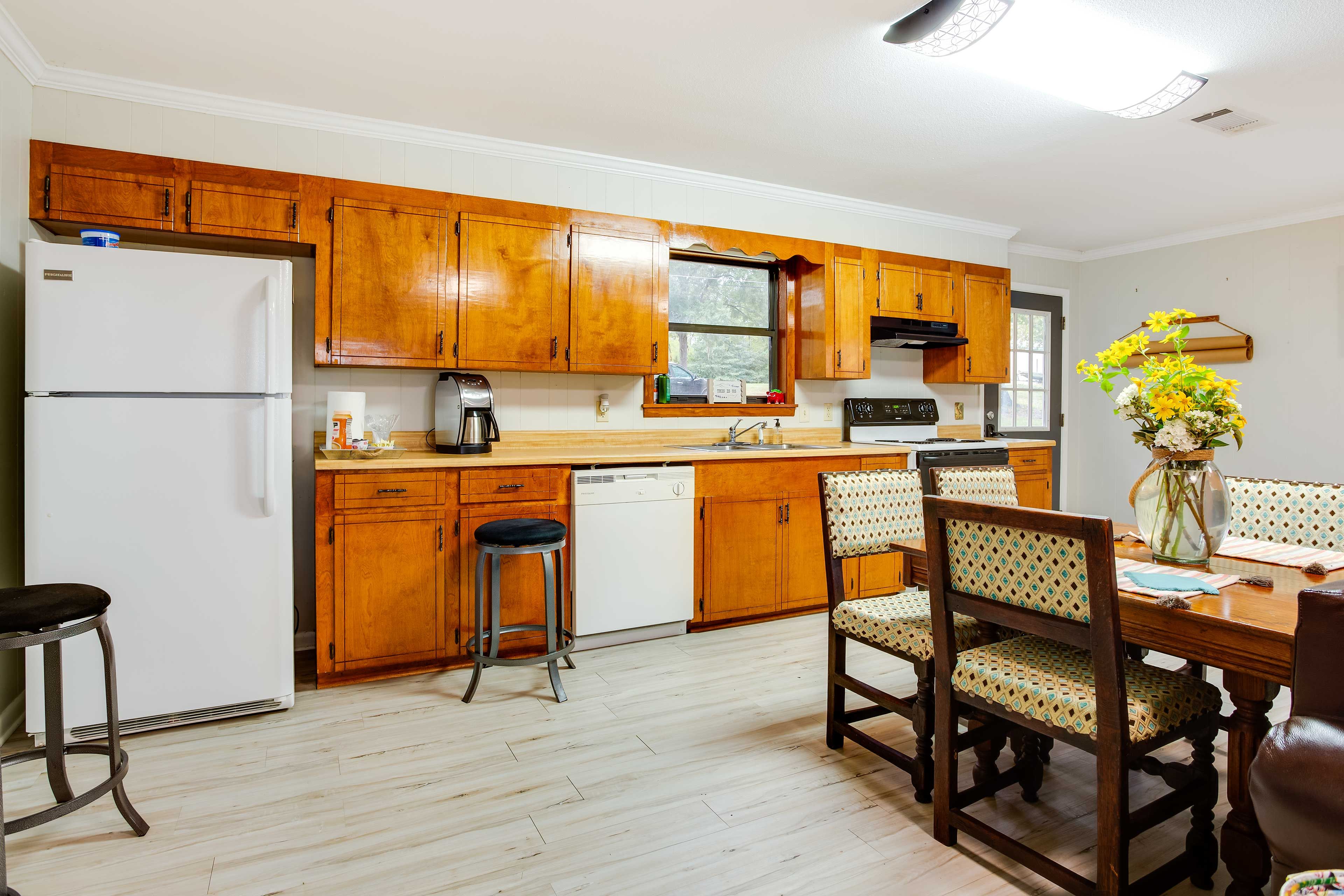 Kitchen | Fully Equipped | 1st Floor | Crockpot