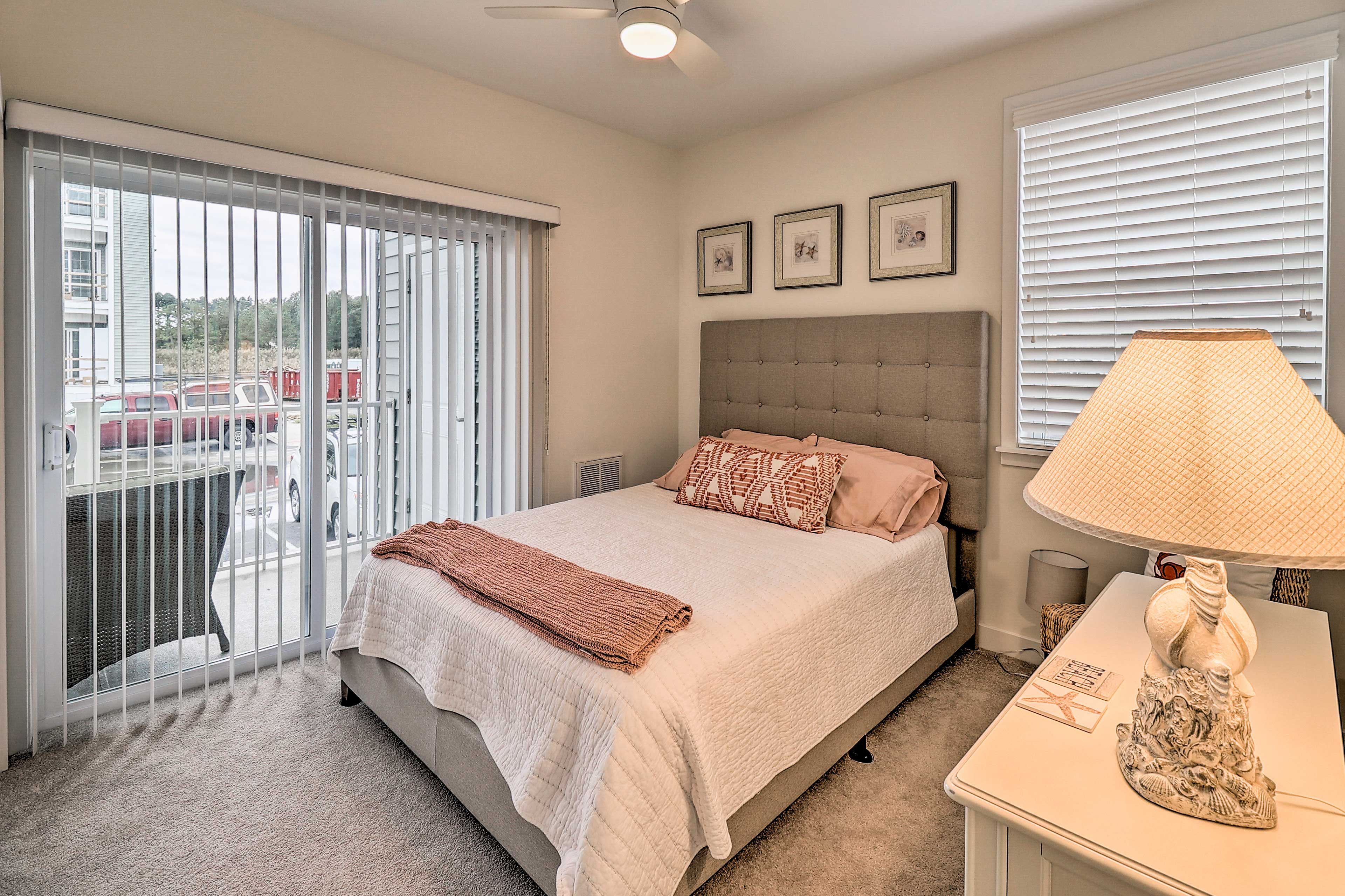 Bedroom 2 | Queen Bed