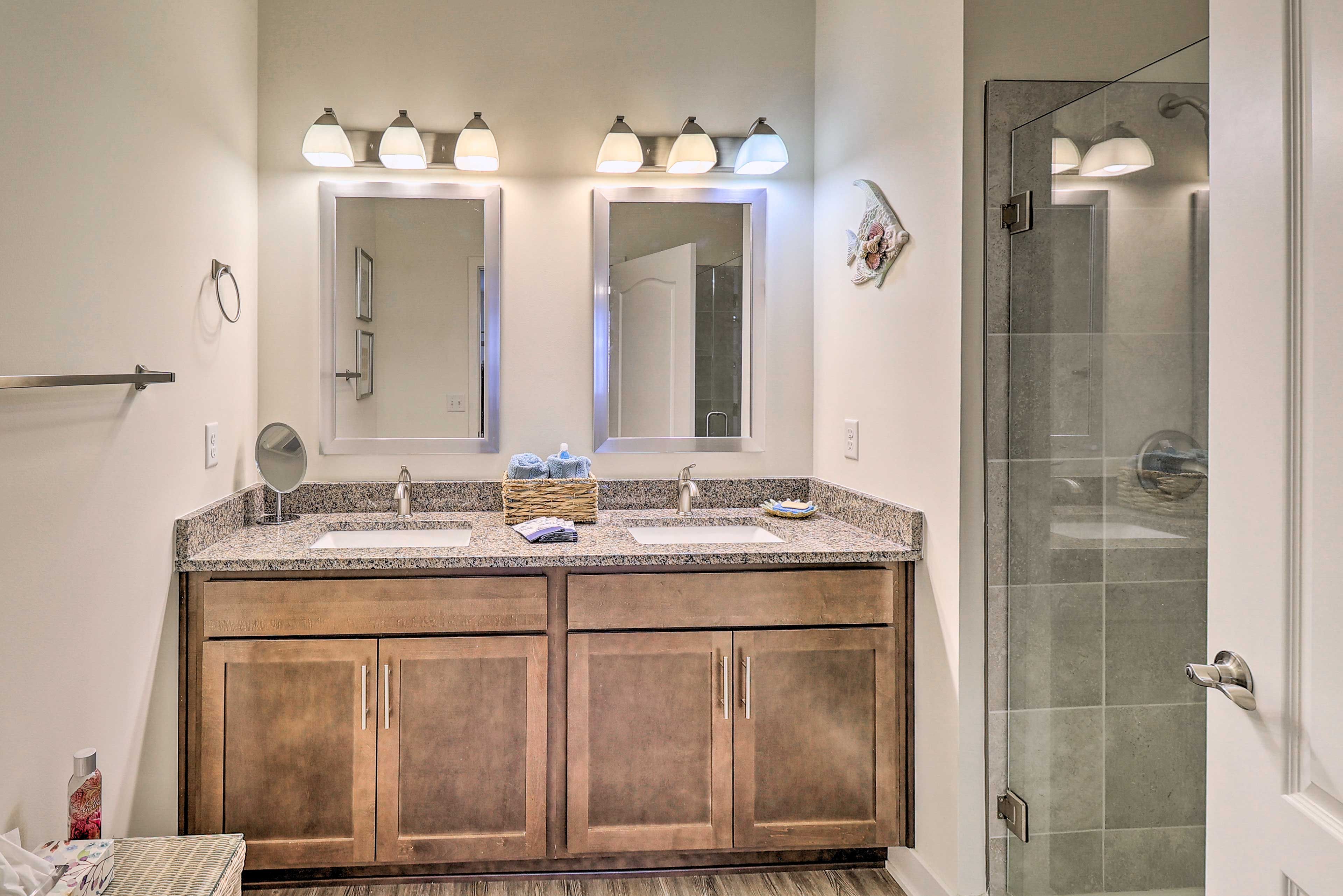 En-Suite Bathroom | Complimentary Toiletries