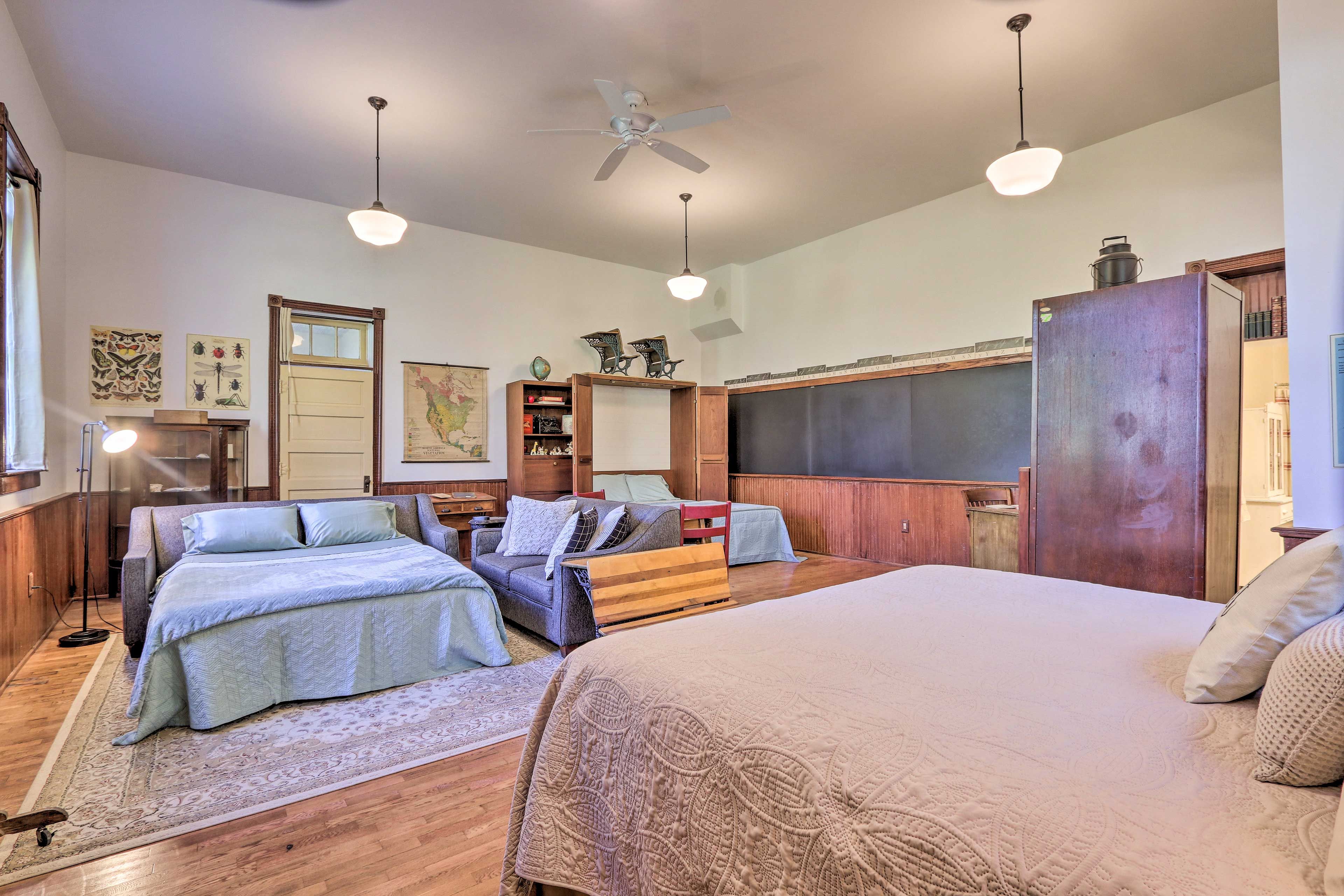 Schoolhouse | Sleeper Sofa | Queen Murphy Bed