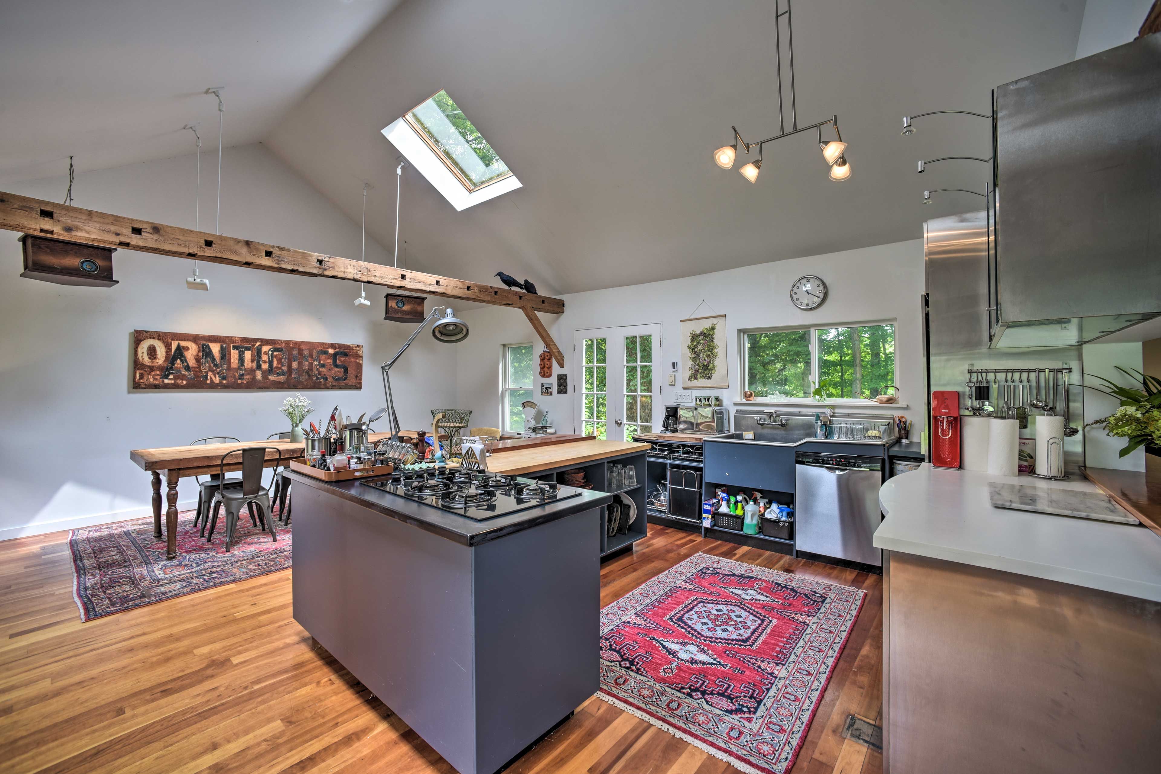 Kitchen | Main Floor | Fully Equipped