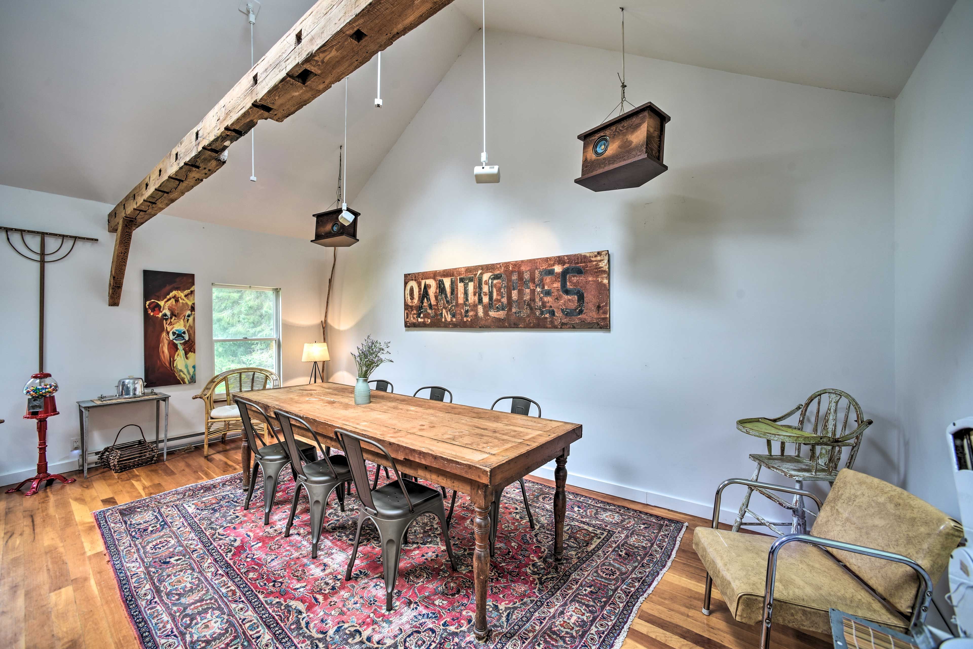 Dining Area | Dishware & Flatware Provided | High Chair