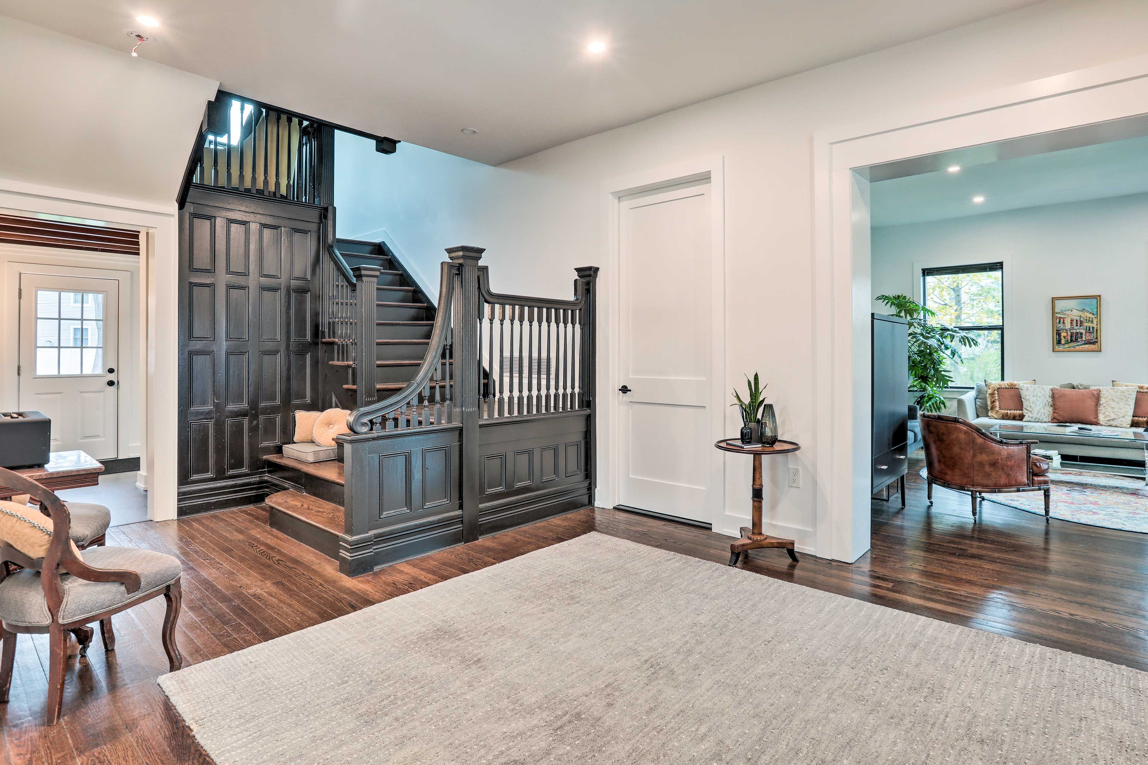 Foyer | Stairs to 2nd Floor