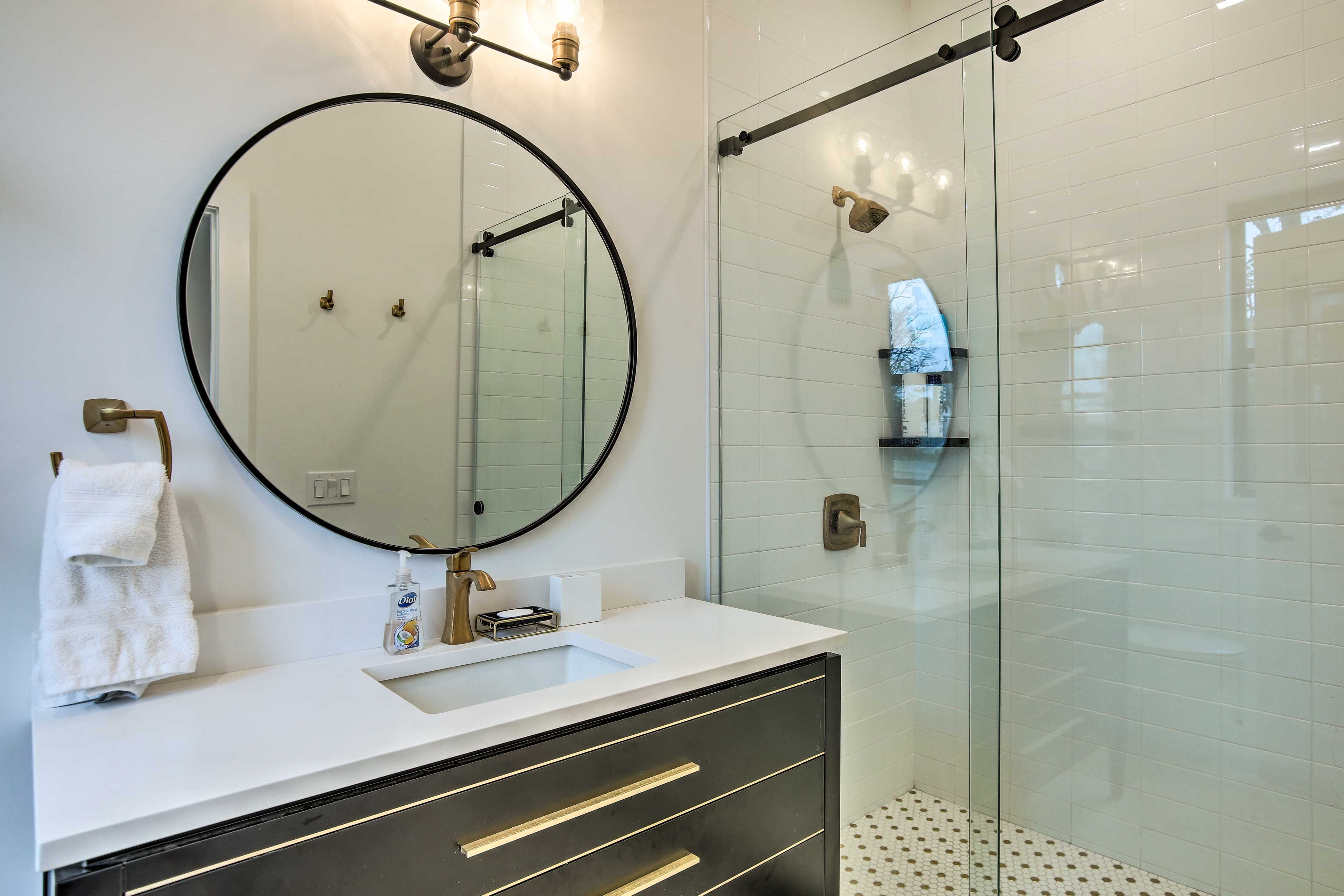 En-Suite Bathroom | Towels Provided