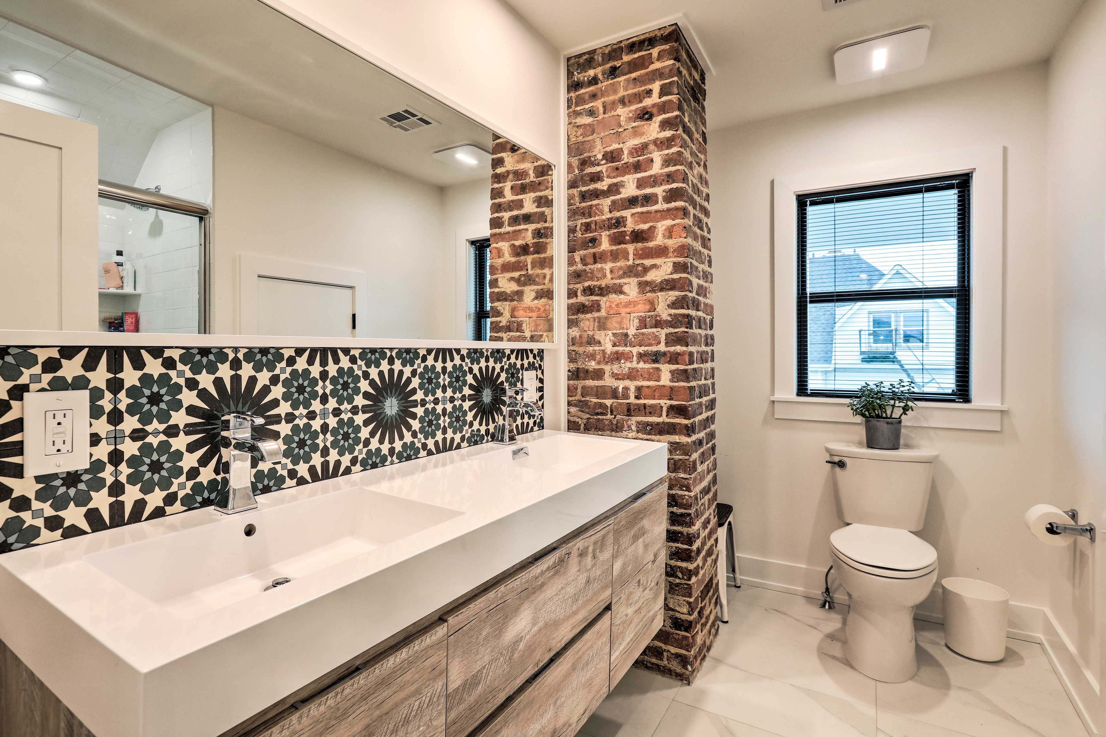 Full Bathroom