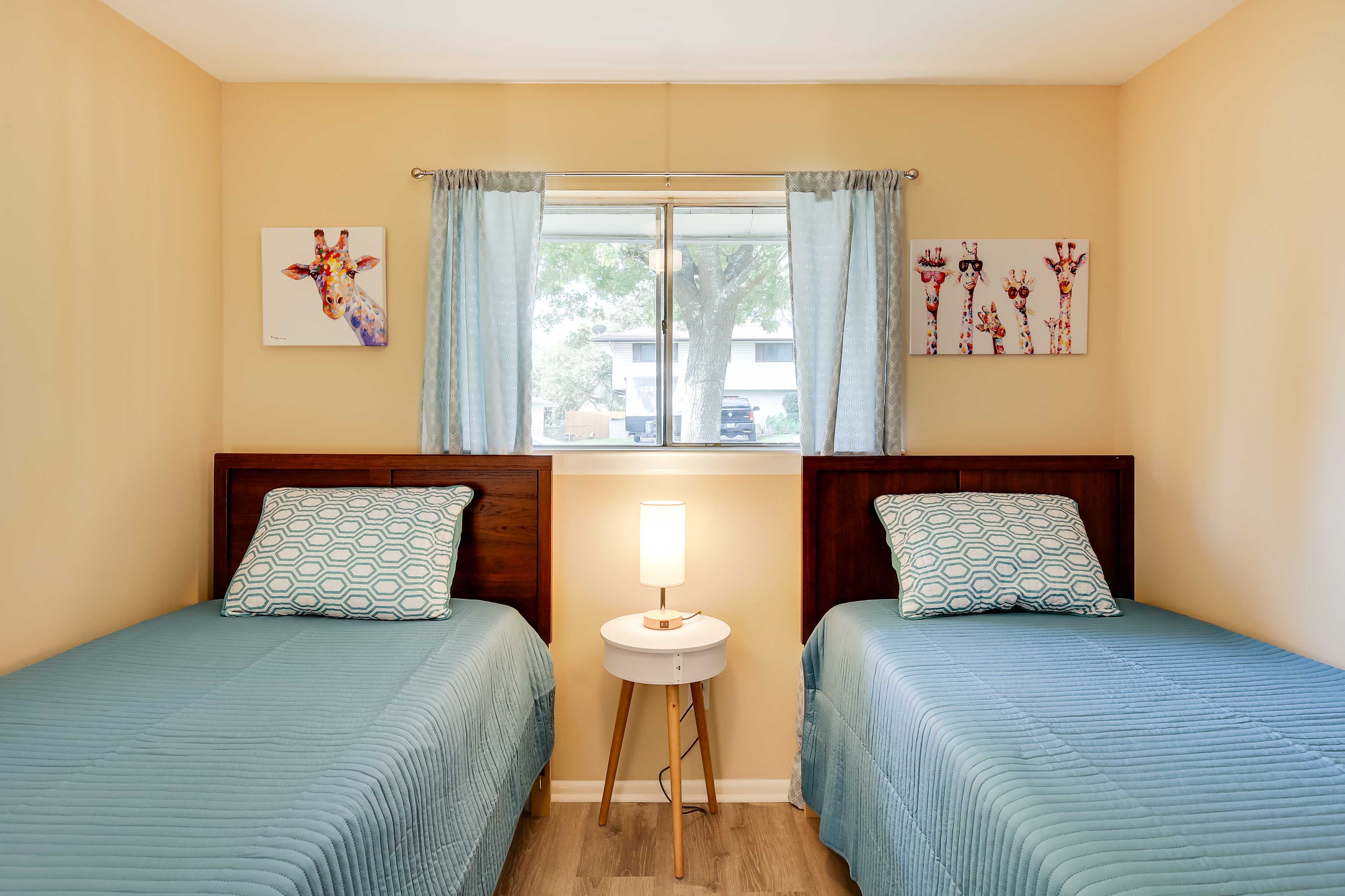 Bedroom 3 | 2 Twin Beds
