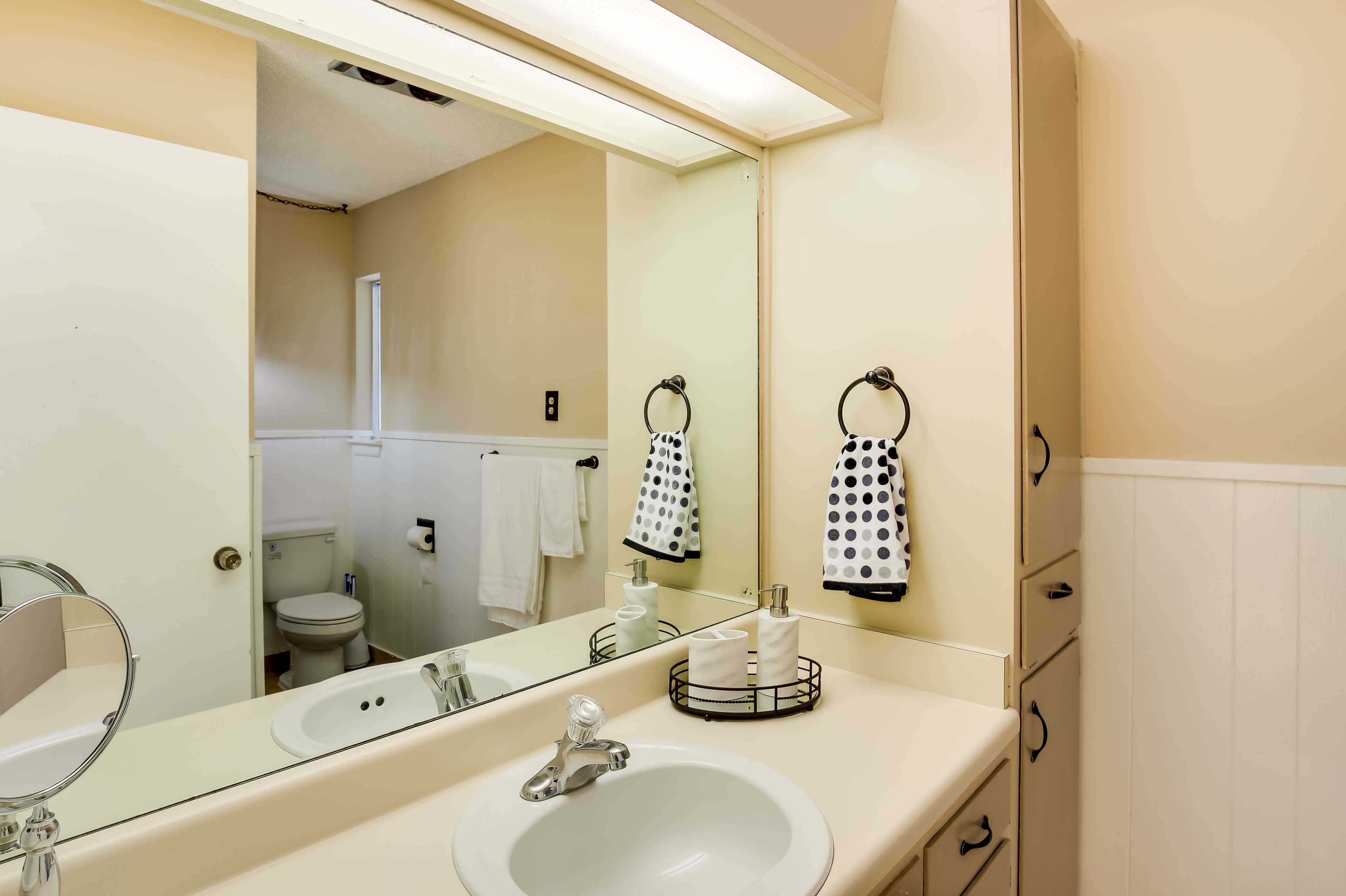Full Bathroom