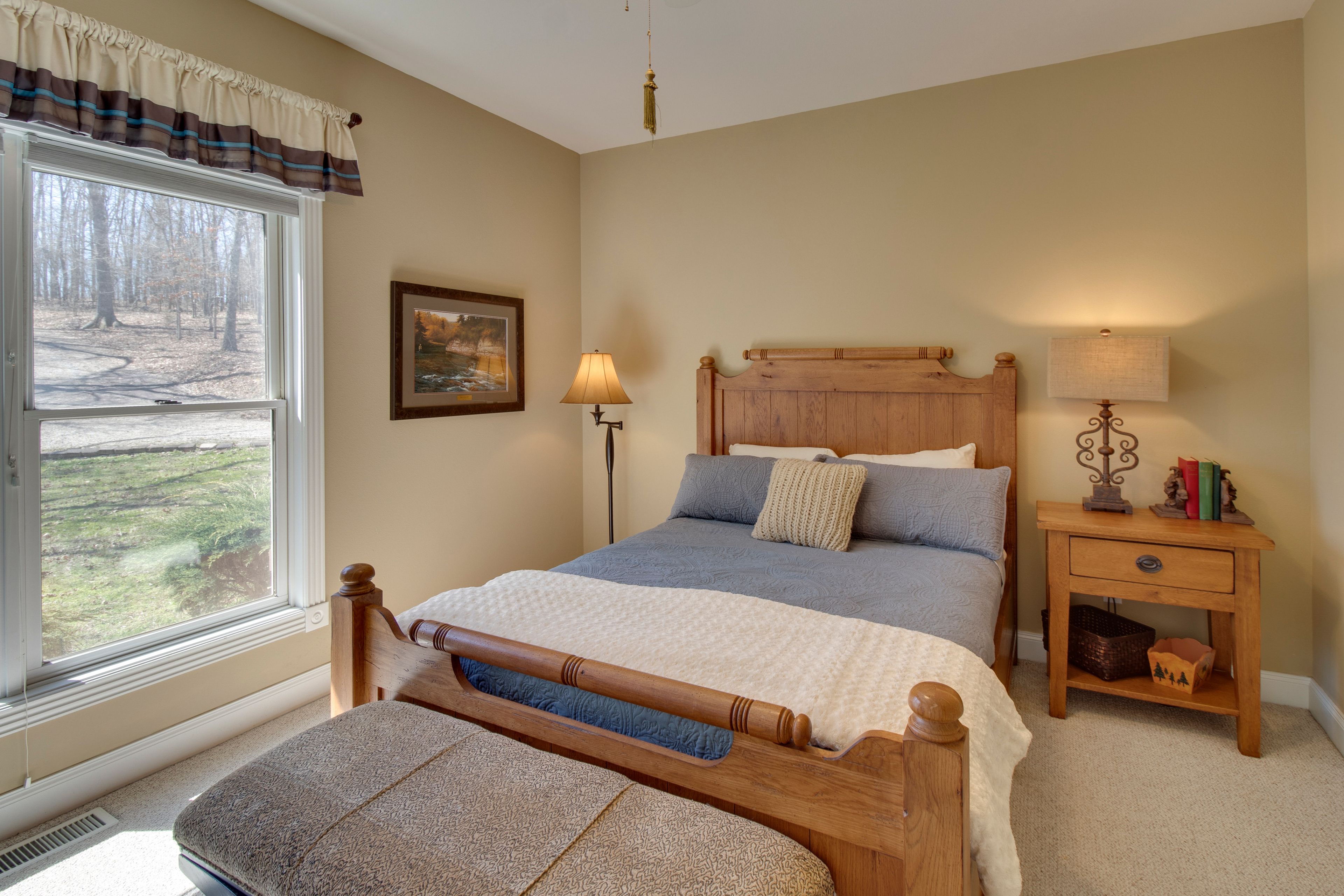 Bedroom 3 | Queen Bed | 1st Floor