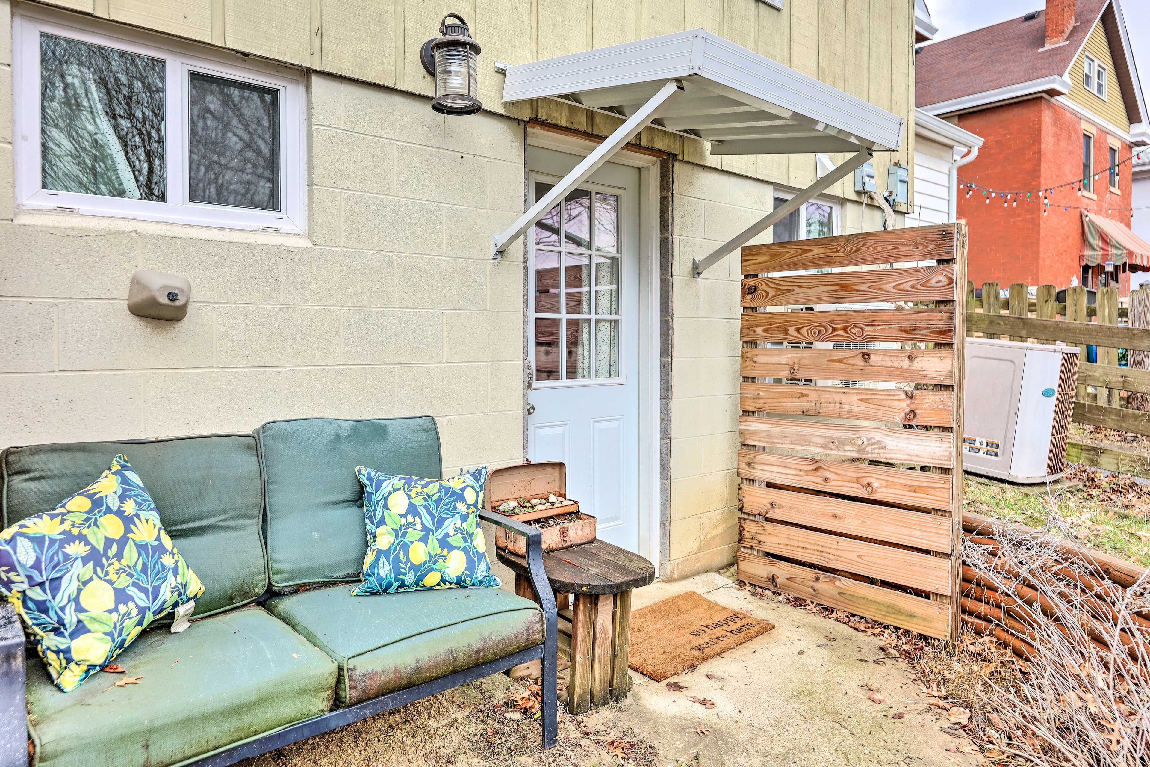 Outdoor Entry | Patio
