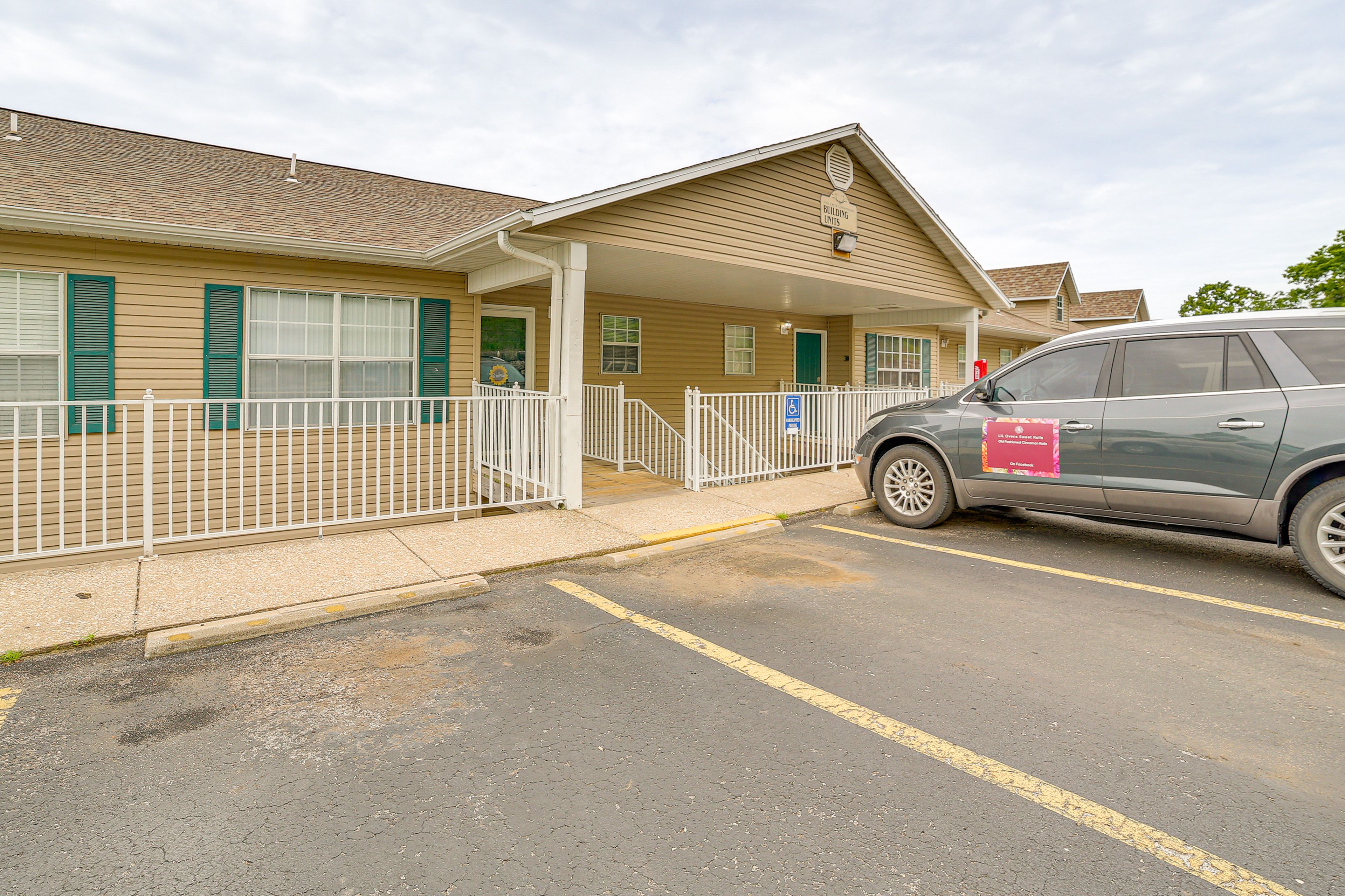 Parking | Community Parking Lot (2 Vehicles)