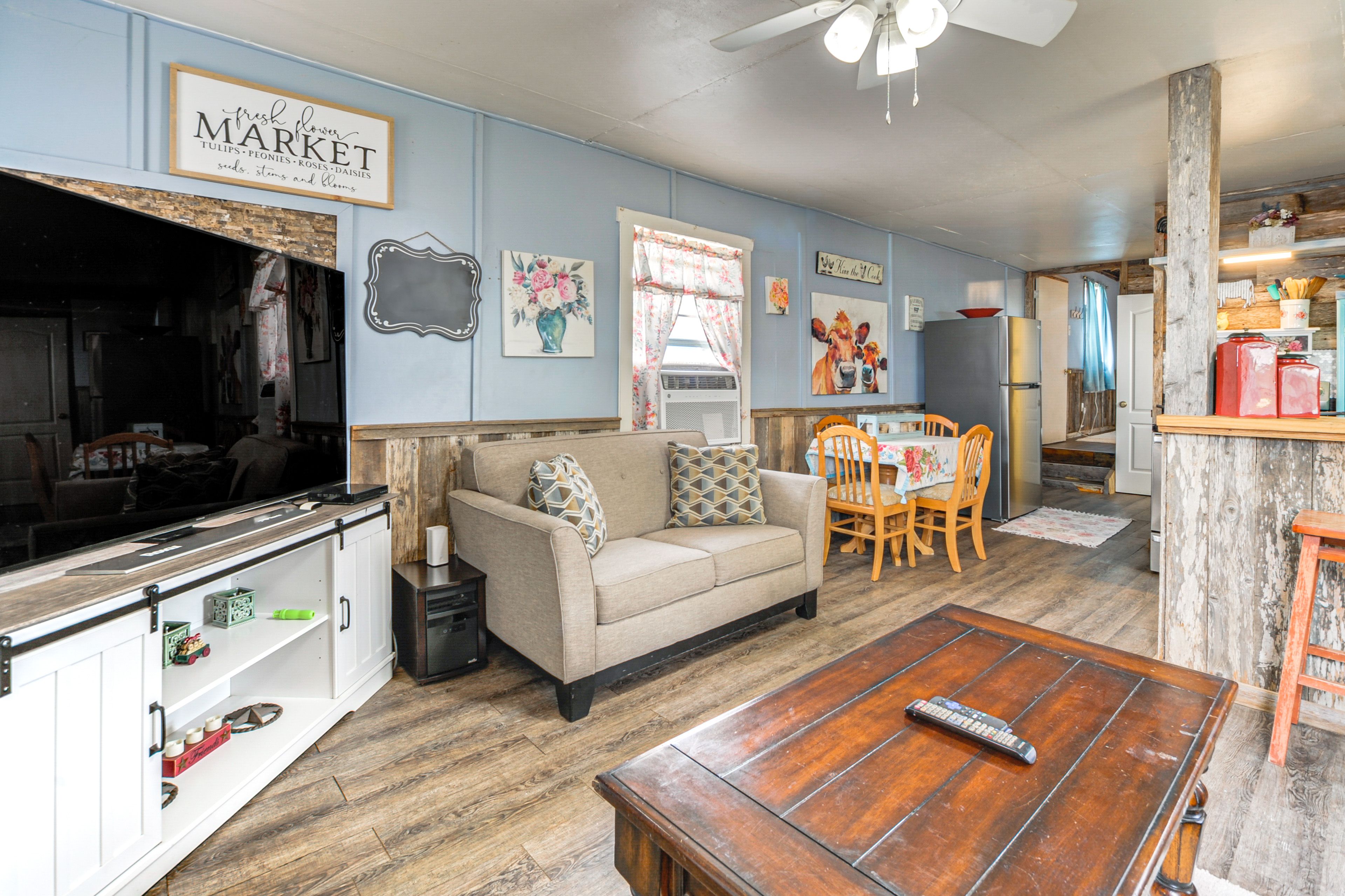 Buchanan Dam Vacation Rental | 1BR | 1BA | 500 Sq Ft | 1 Step to Enter