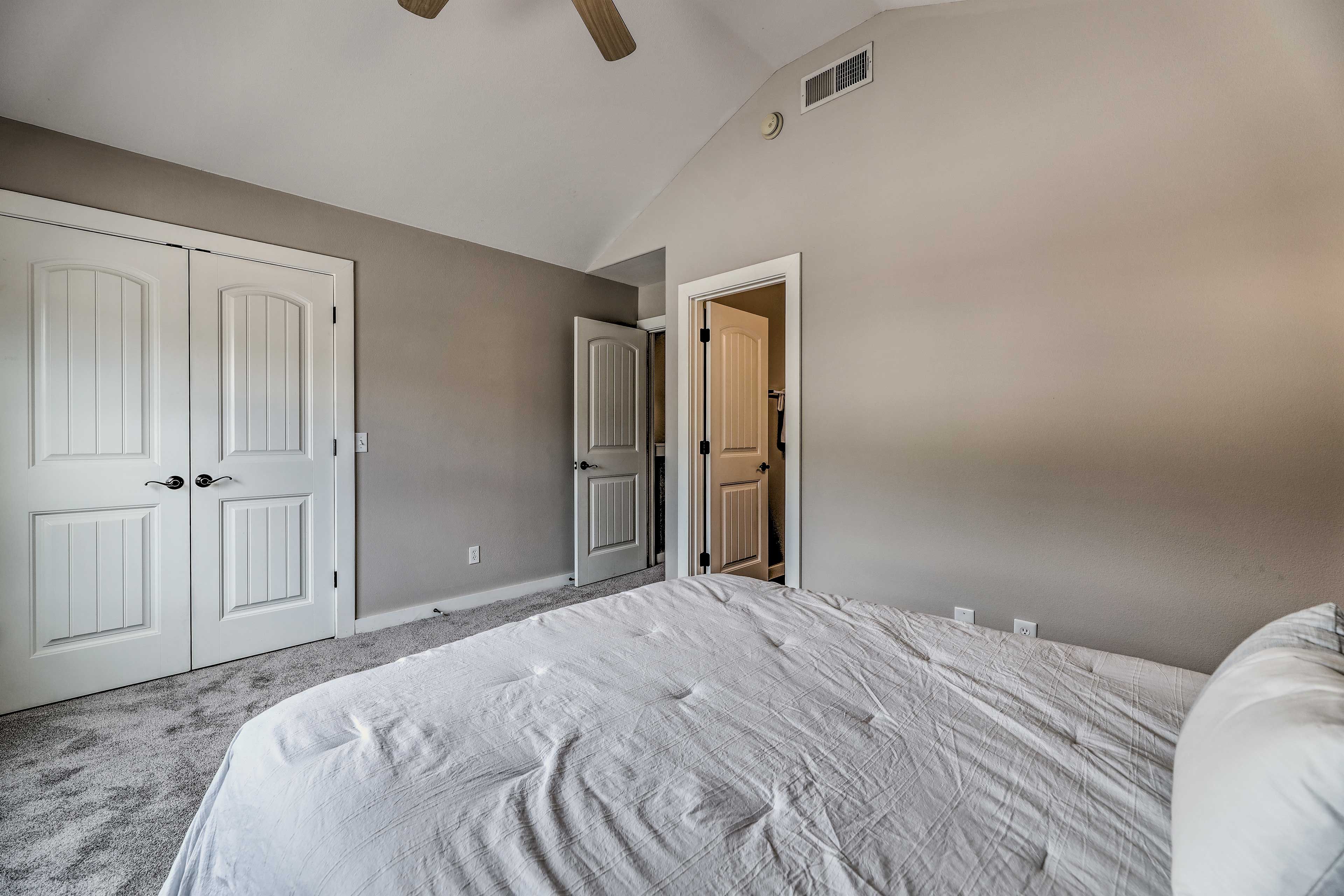 Bedroom 2 | En-Suite Bathroom