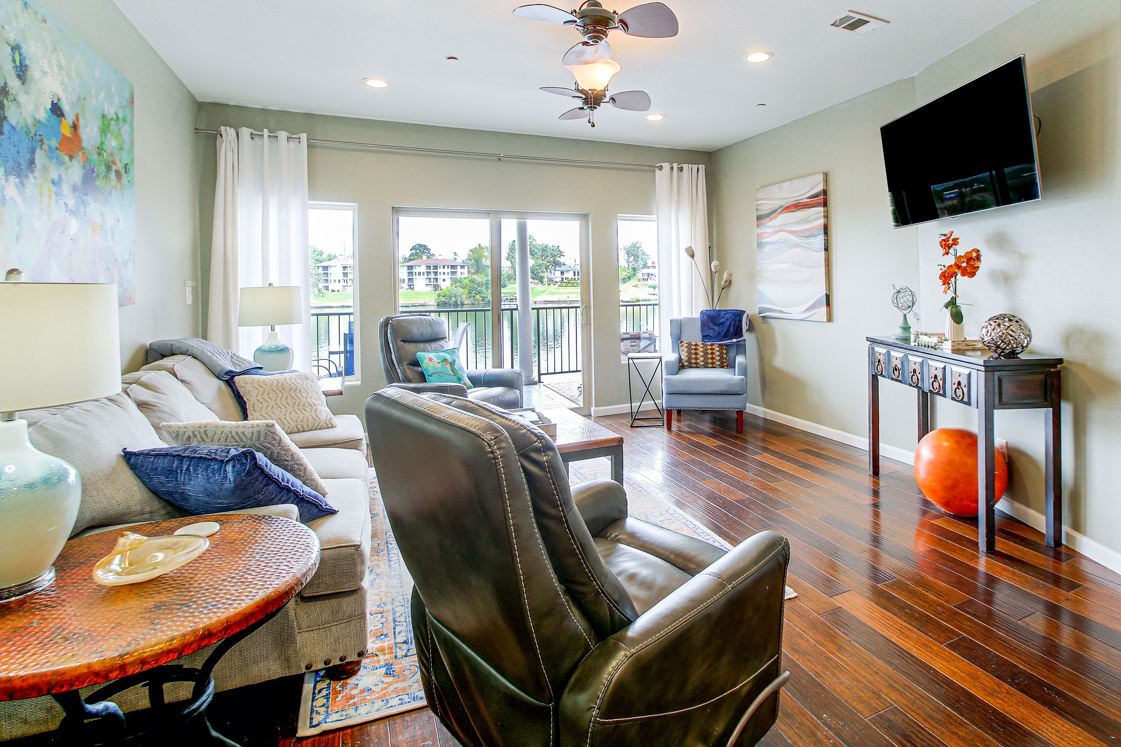 Living Room | Queen Sleeper Sofa