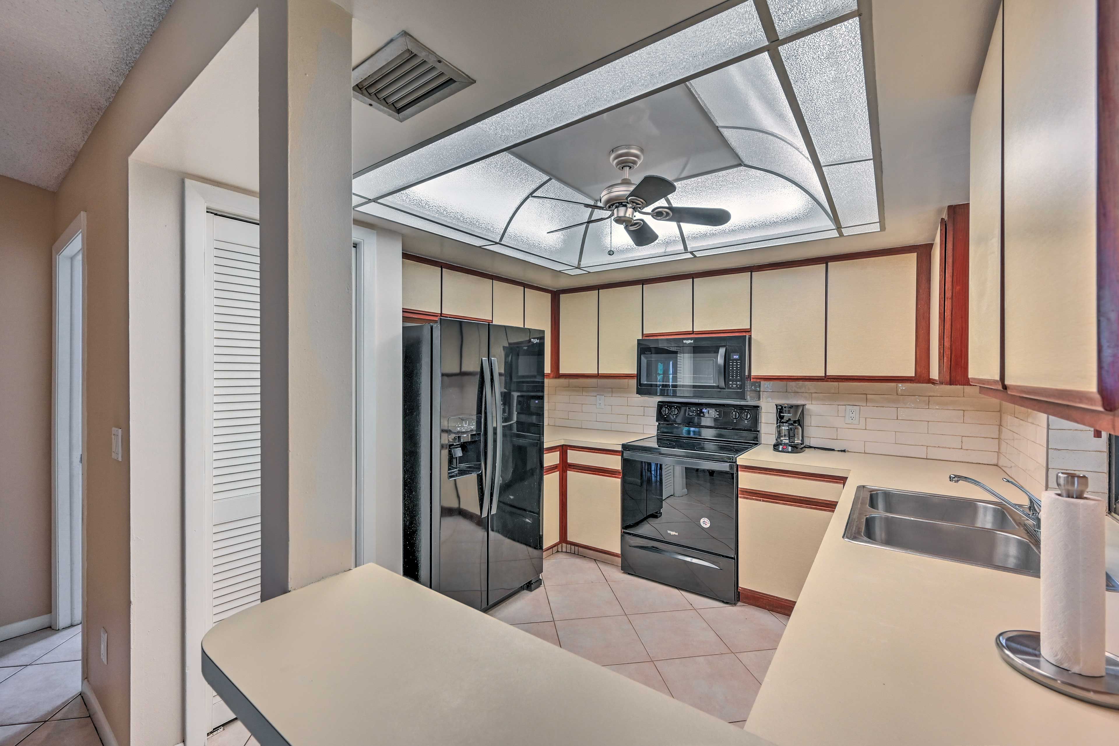 Kitchen | Dishware/Flatware