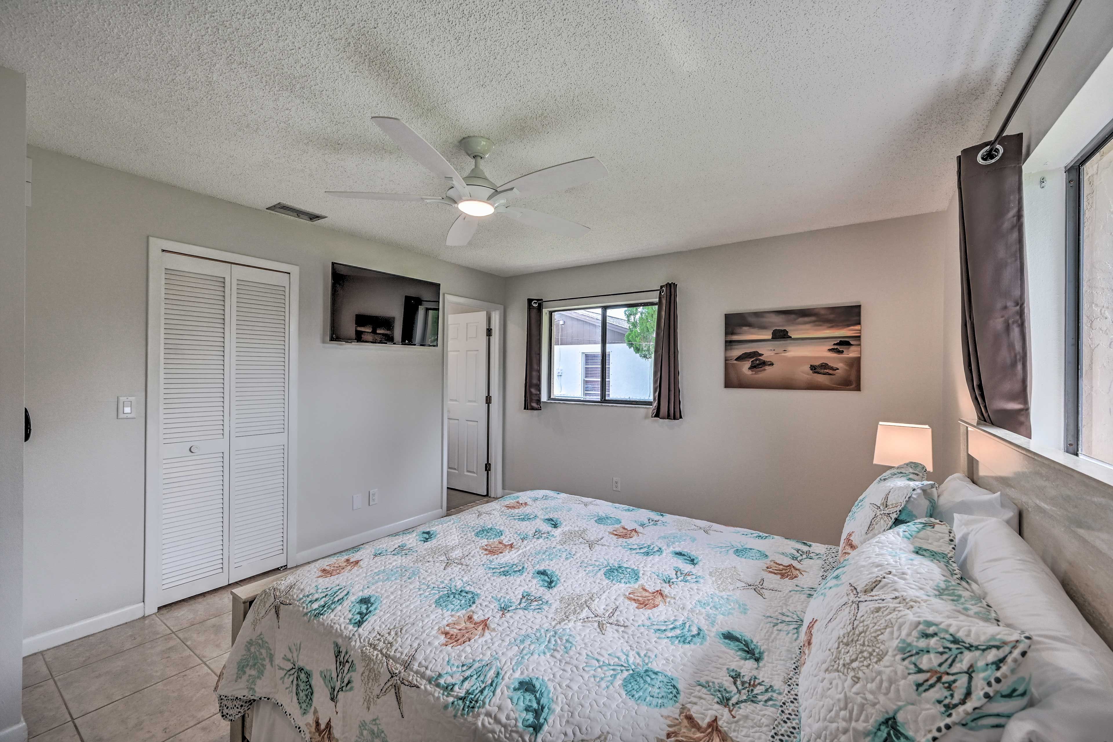 Bedroom 1 | Smart TV