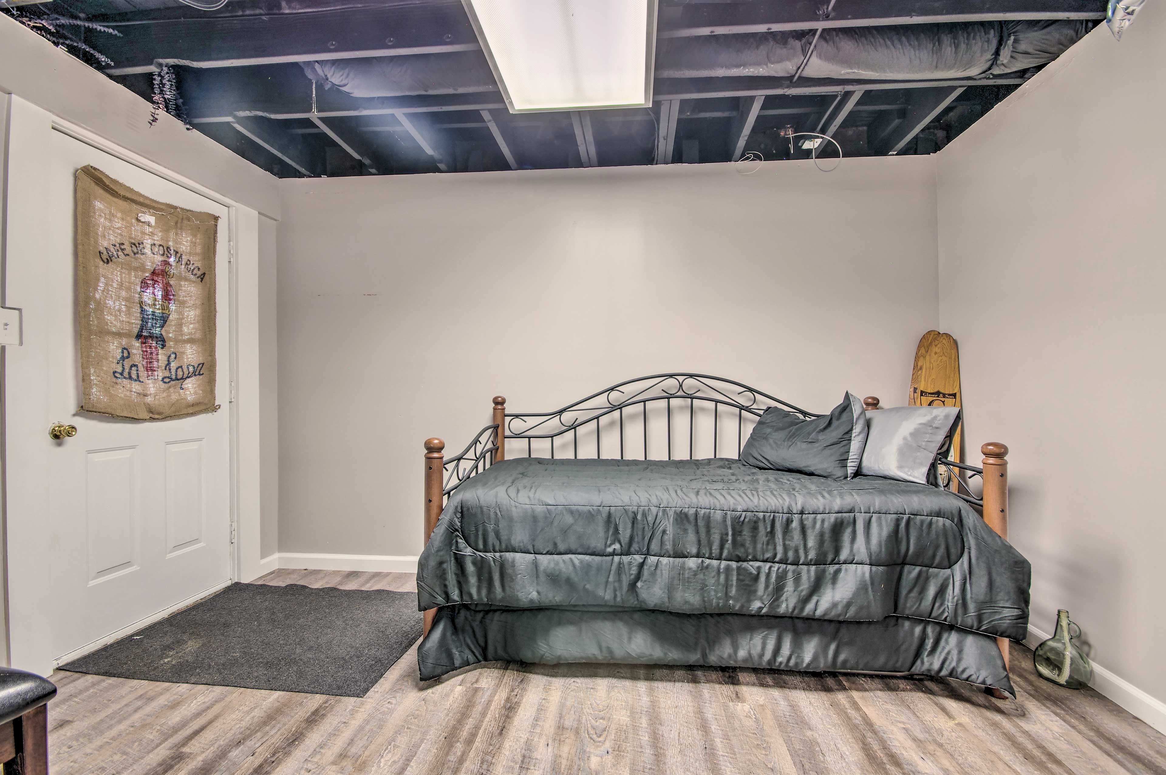 Bedroom 3 | Twin Bed w/ Twin Trundle