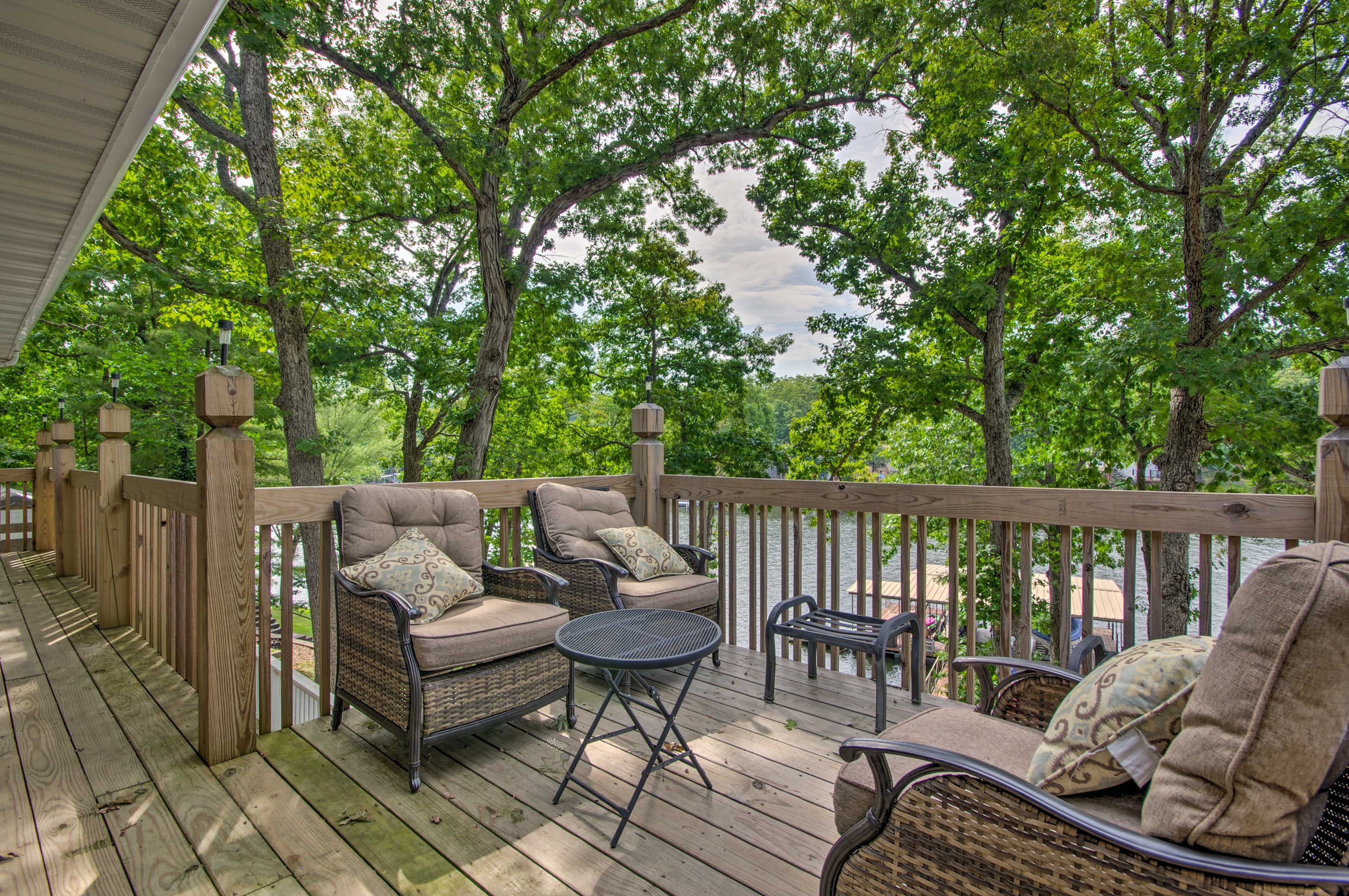 Private Deck
