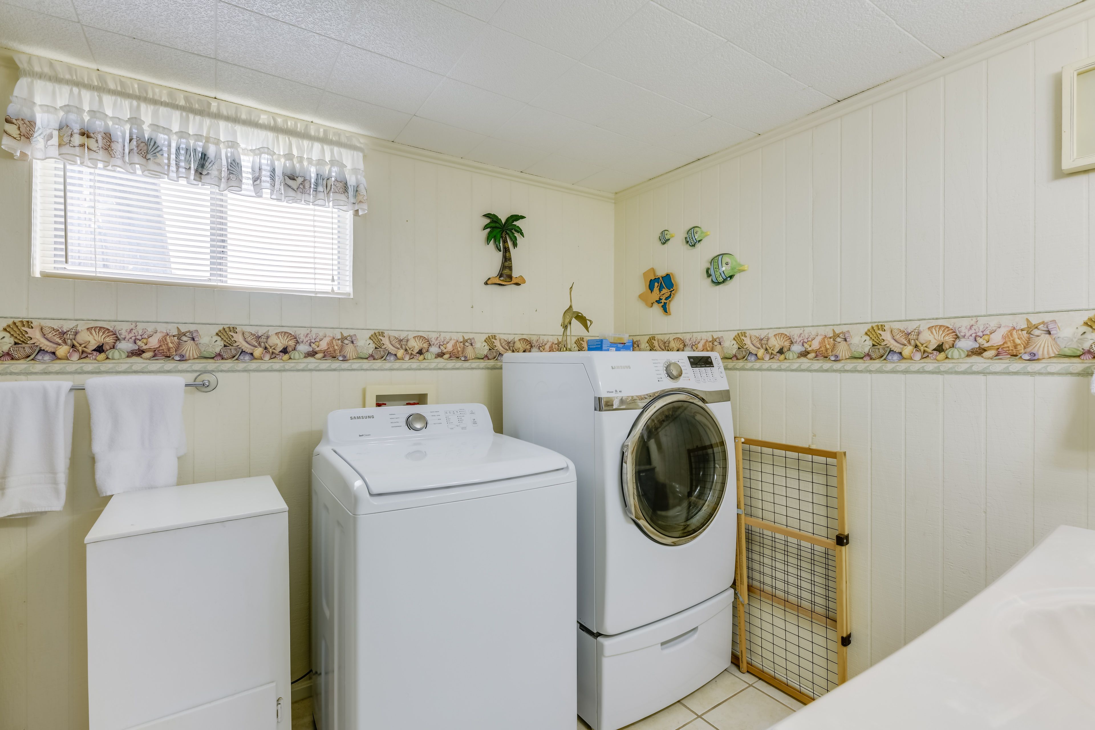 En-Suite Bathroom | Laundry Area | Laundry Detergent