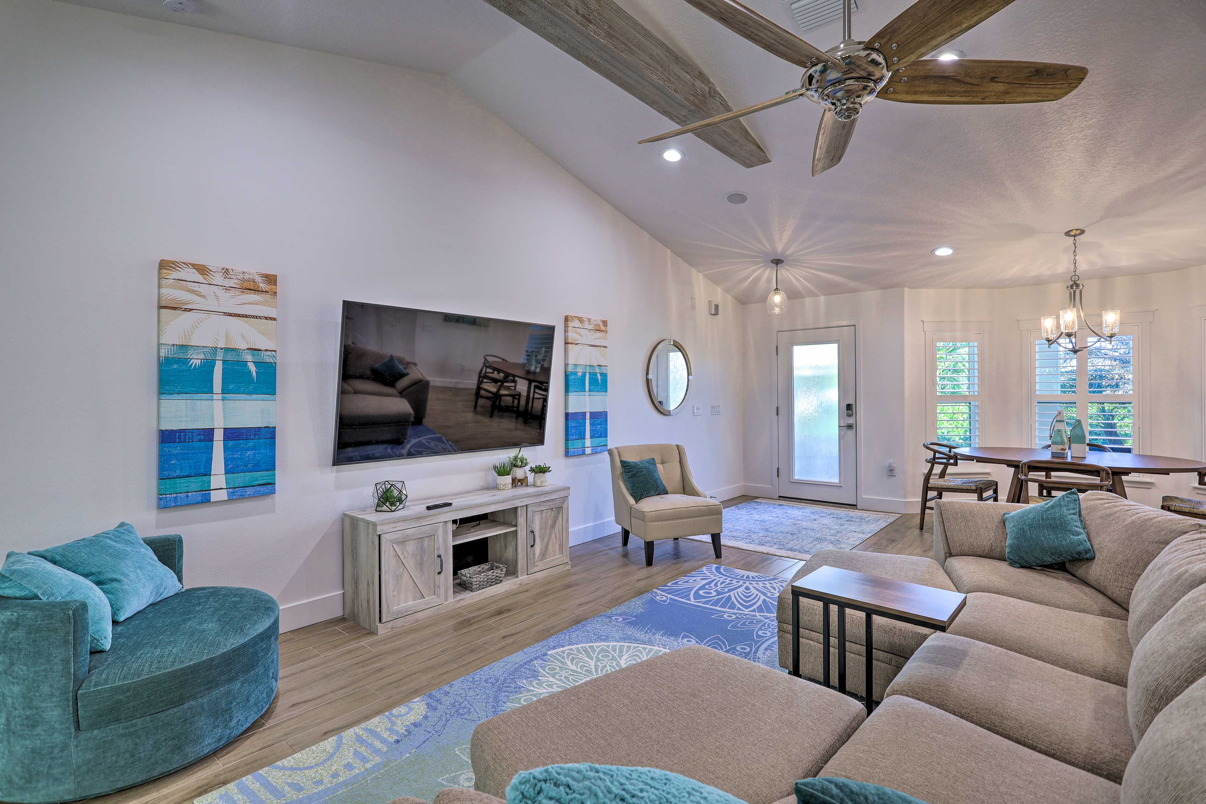 Living Room | Open Floor Plan