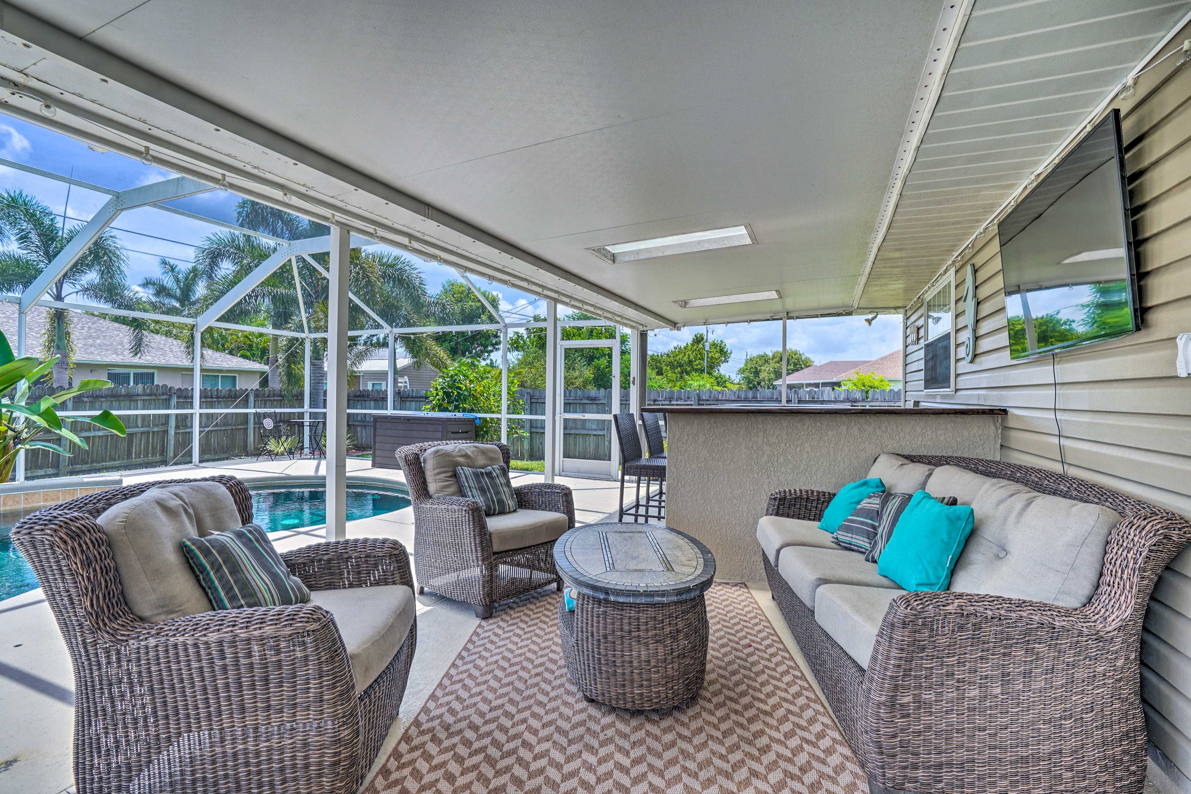 Exterior Space | Smart TV