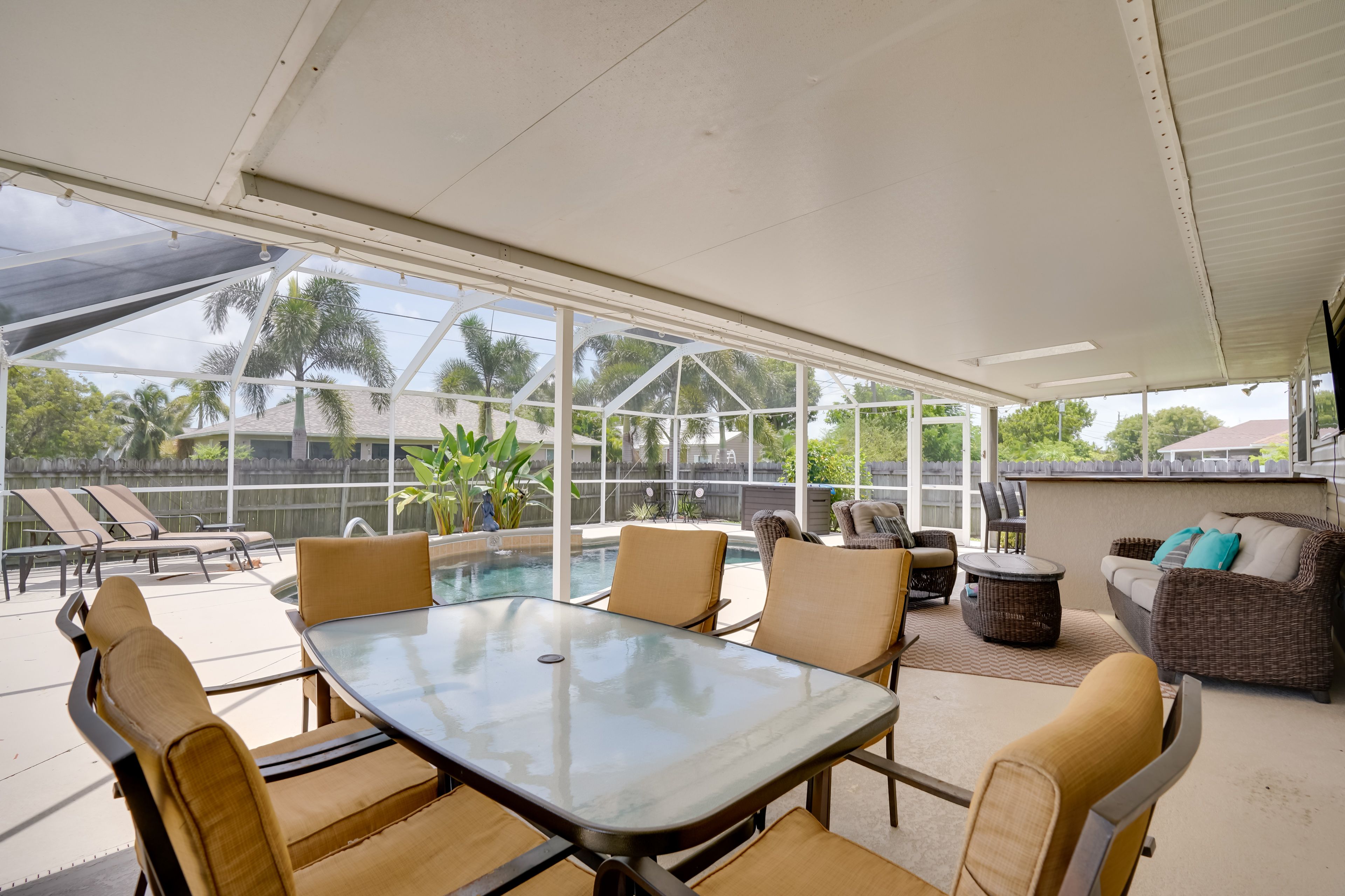 Exterior Space | Smart TV | Private Pool