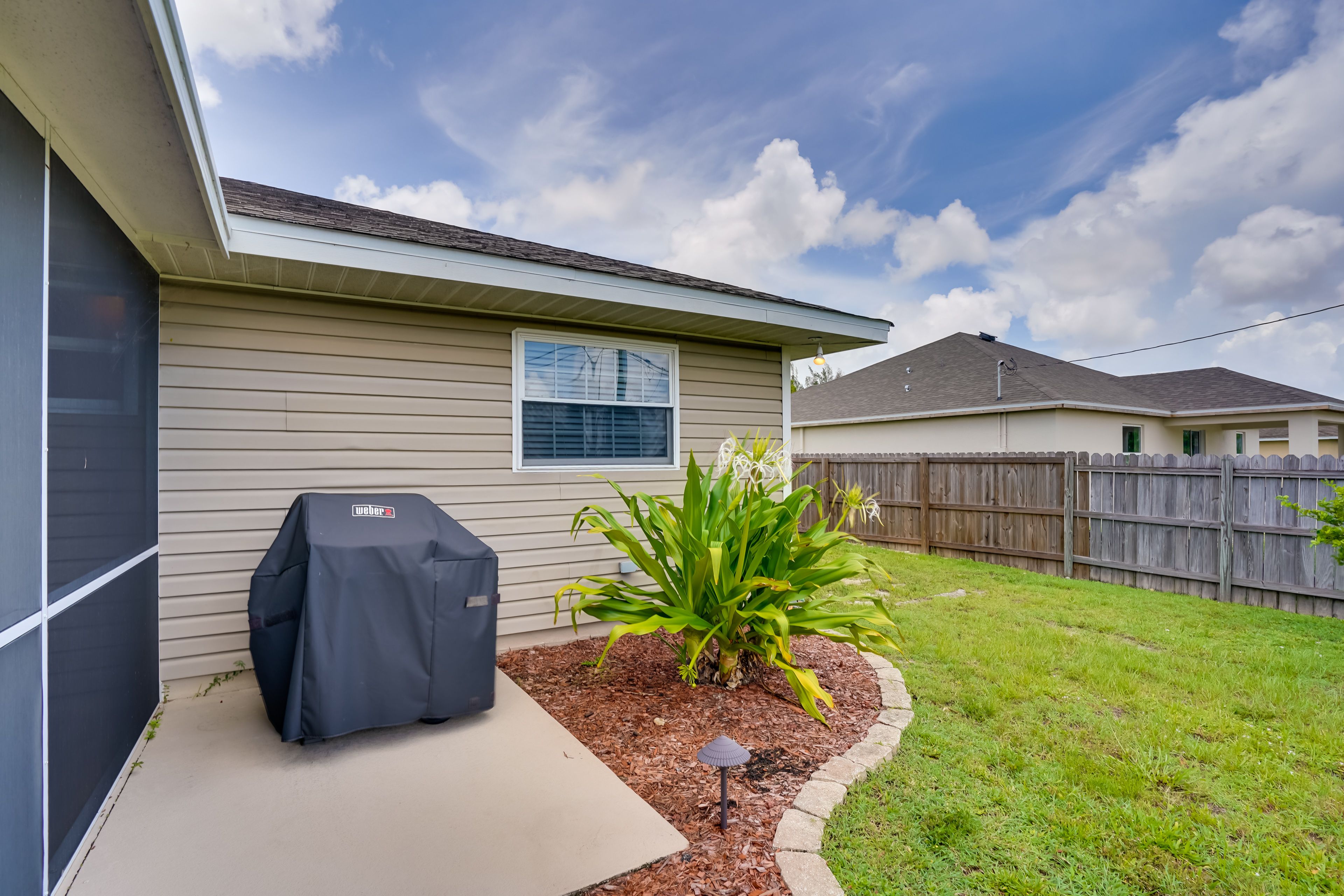 Exterior Space | Gas Grill