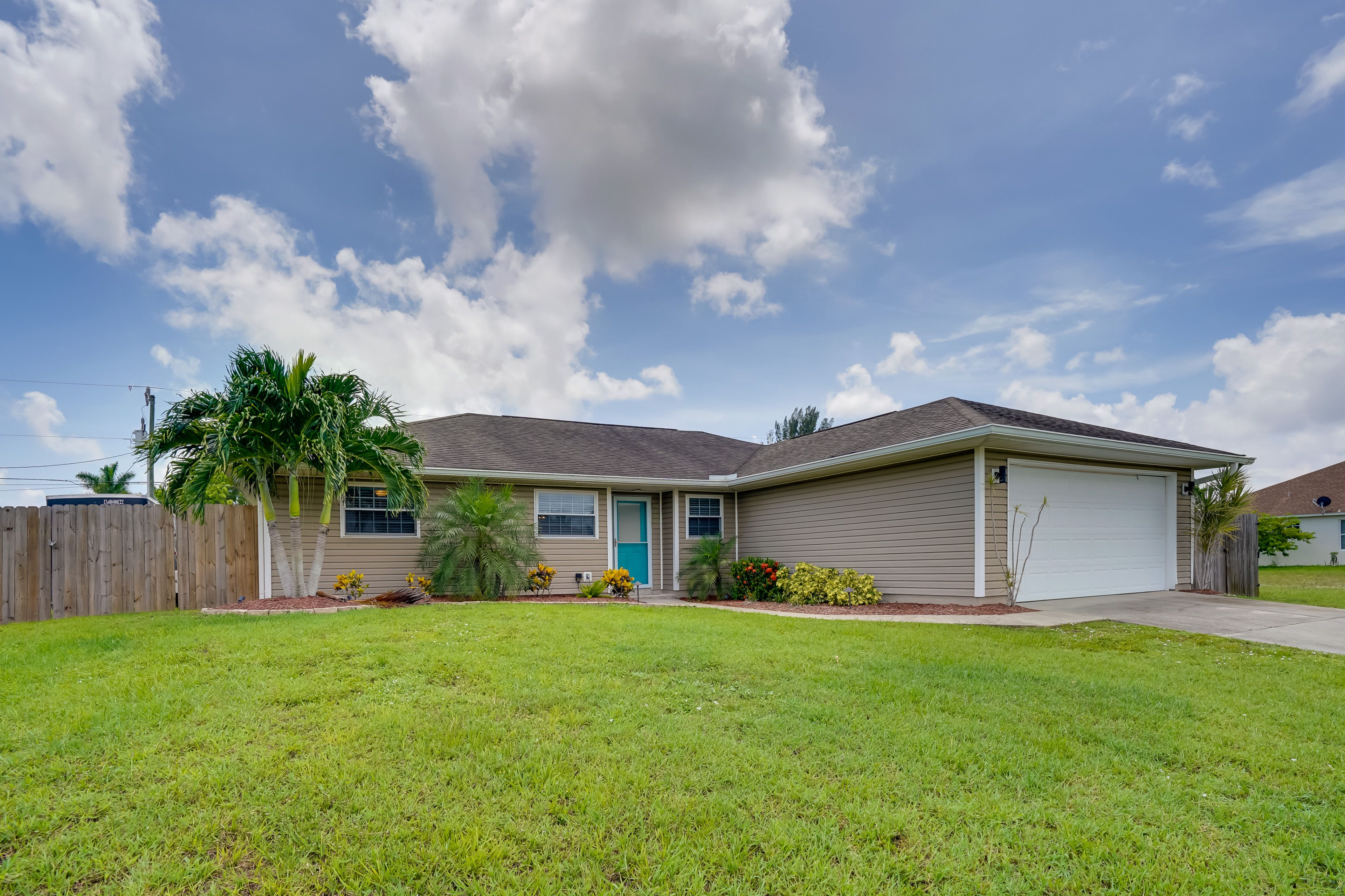 Parking | Driveway (2-3 Vehicles)