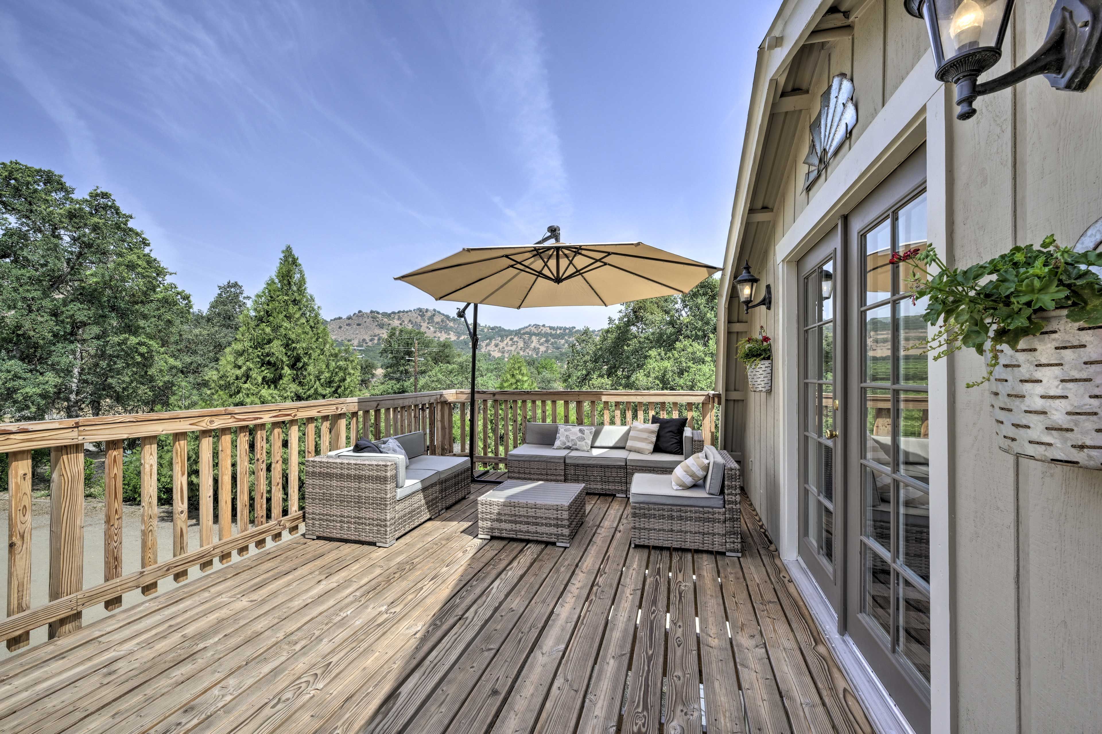 Private Balcony | 2nd Floor