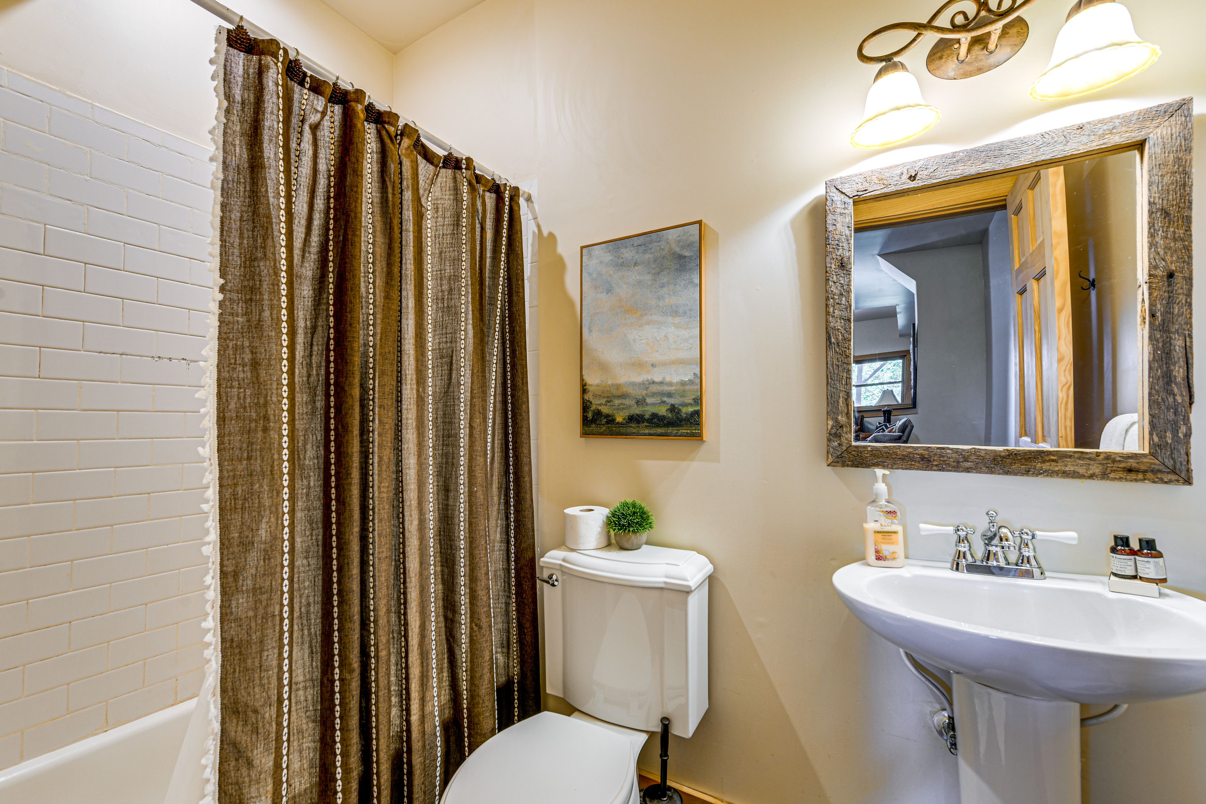 Full Bathroom