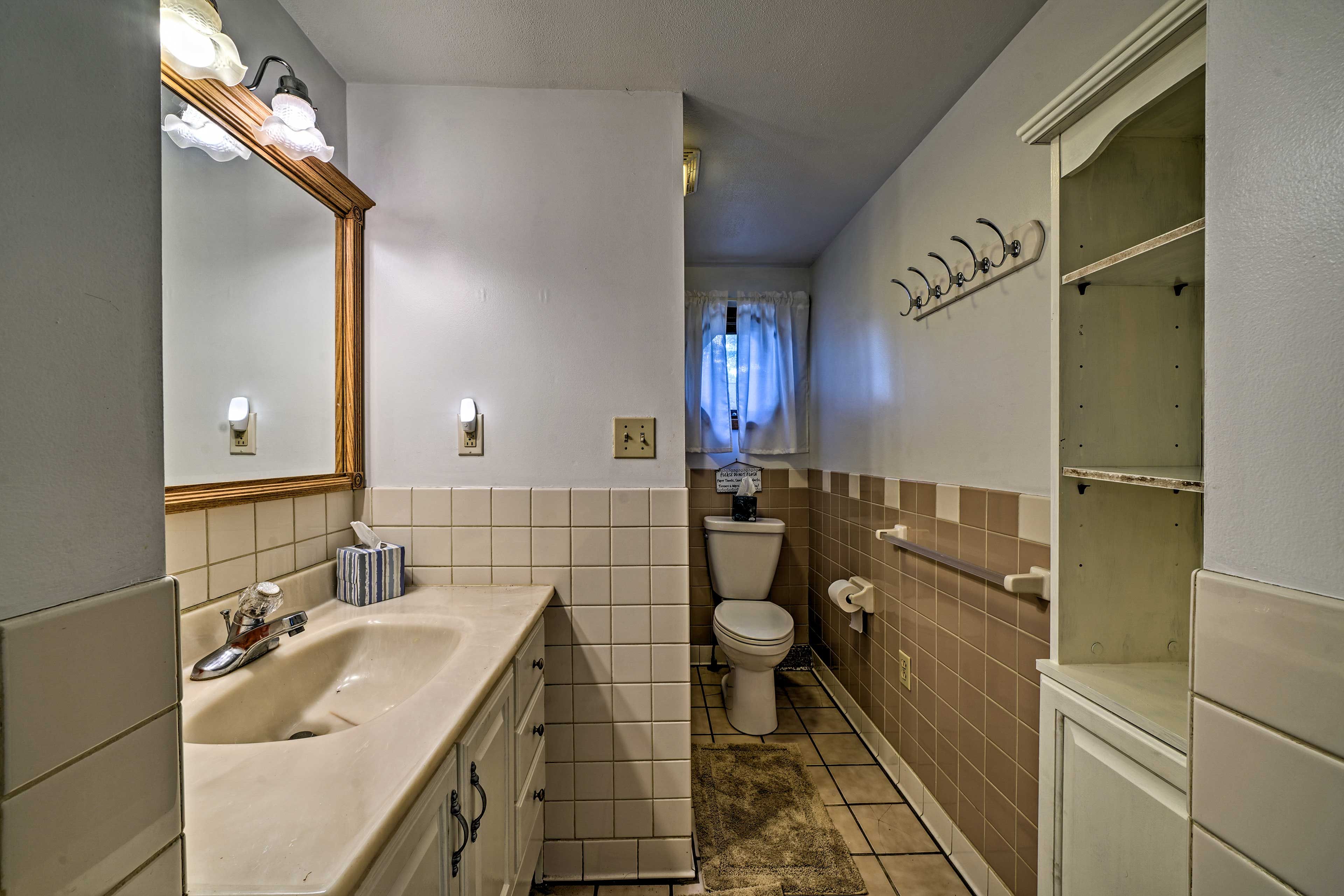 Full Bathroom