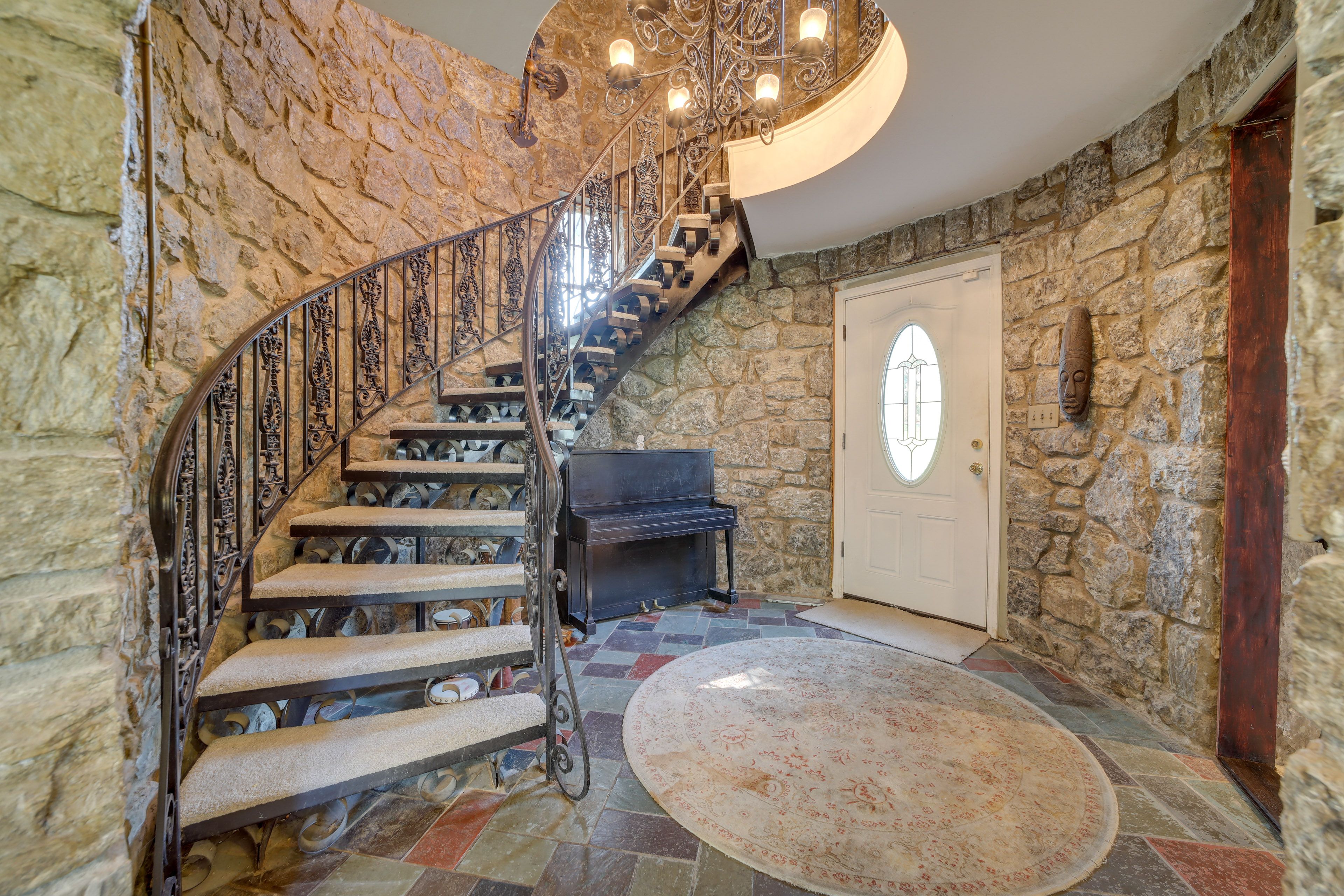 Hallway | Spiral Staircase