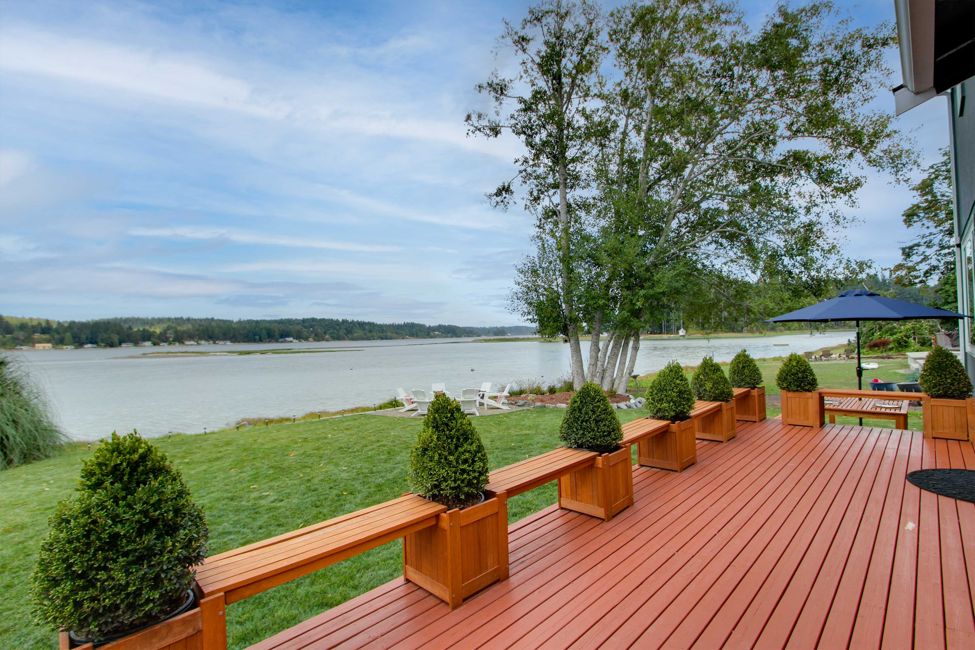 Backyard | Deck