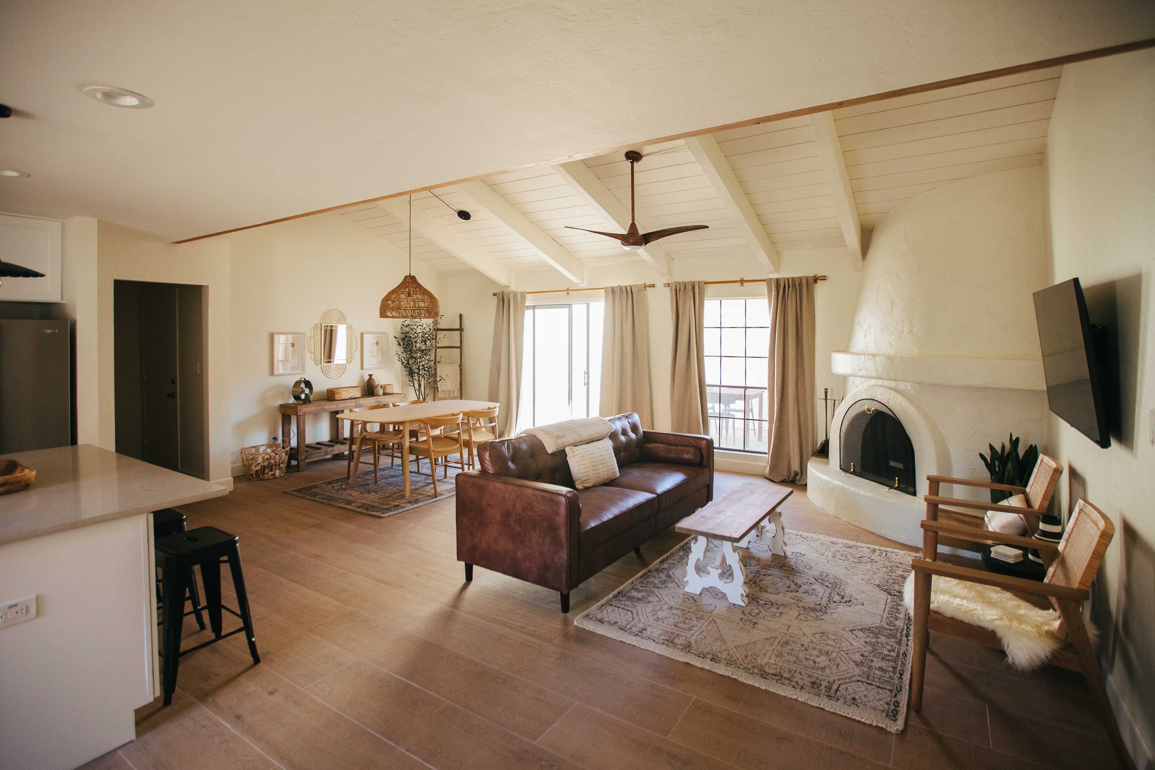 Living Area | Air Conditioning | Smart TV | High-Speed Internet