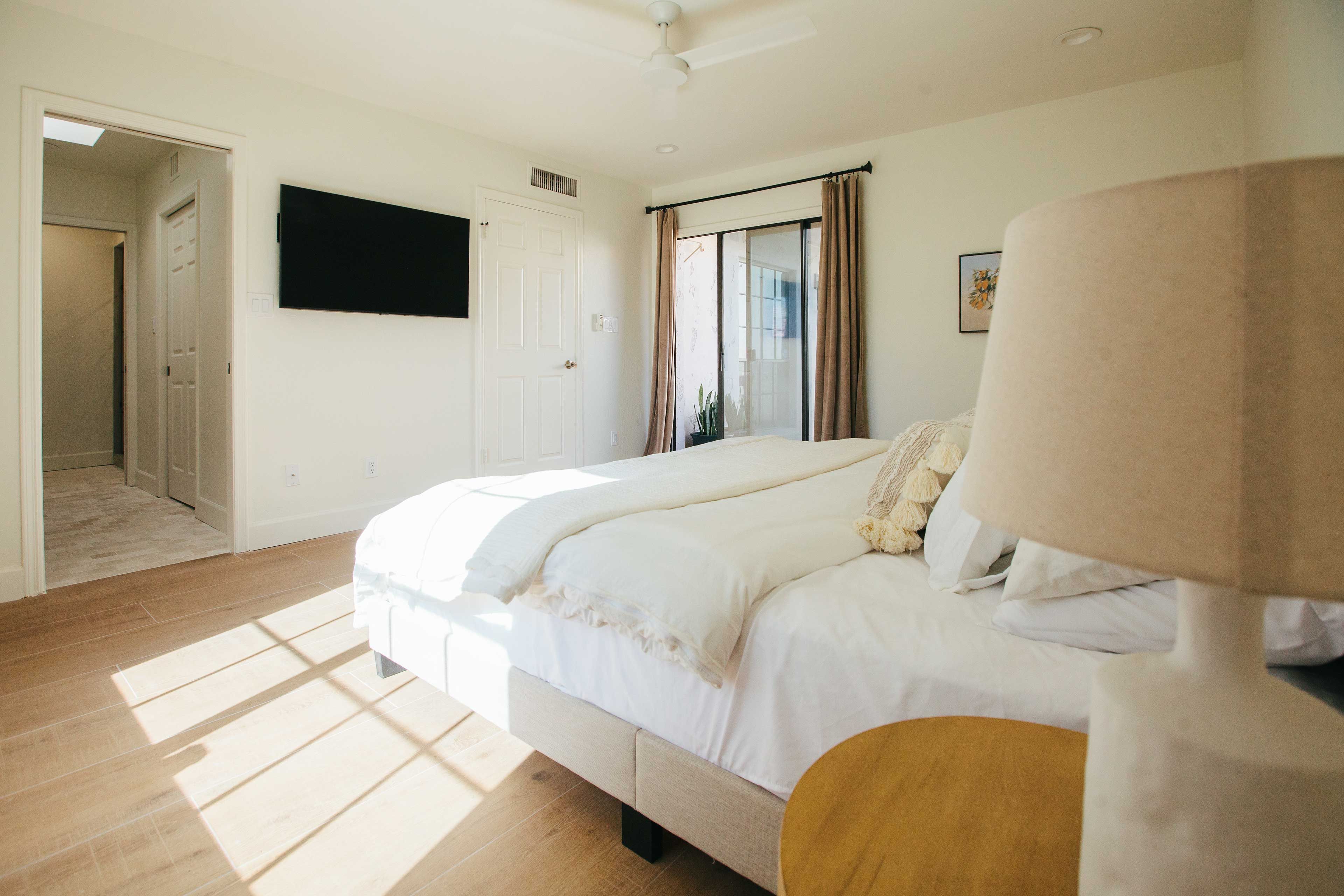Bedroom 1 | Smart TV