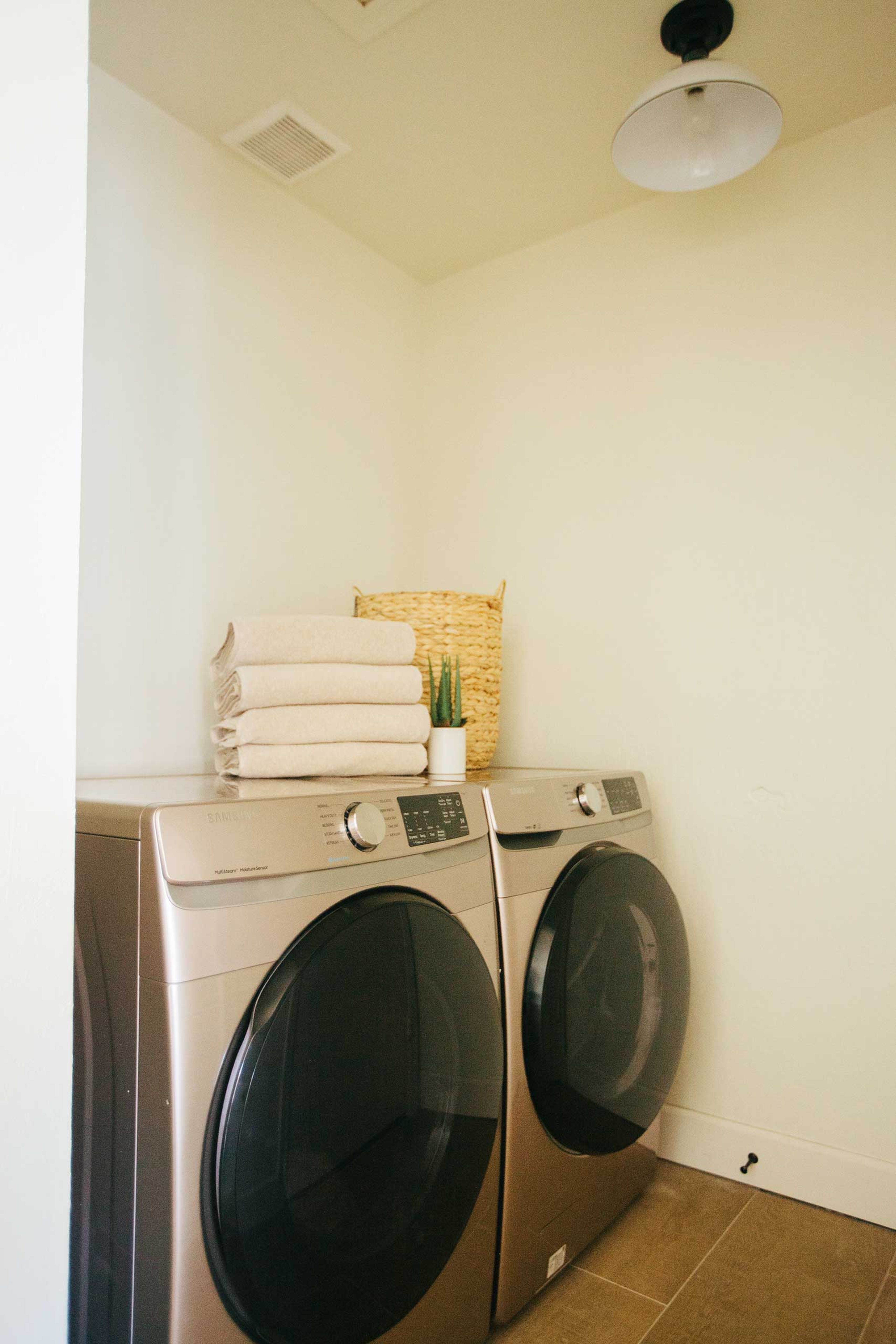 In-Unit Washer & Dryer | Laundry Detergent