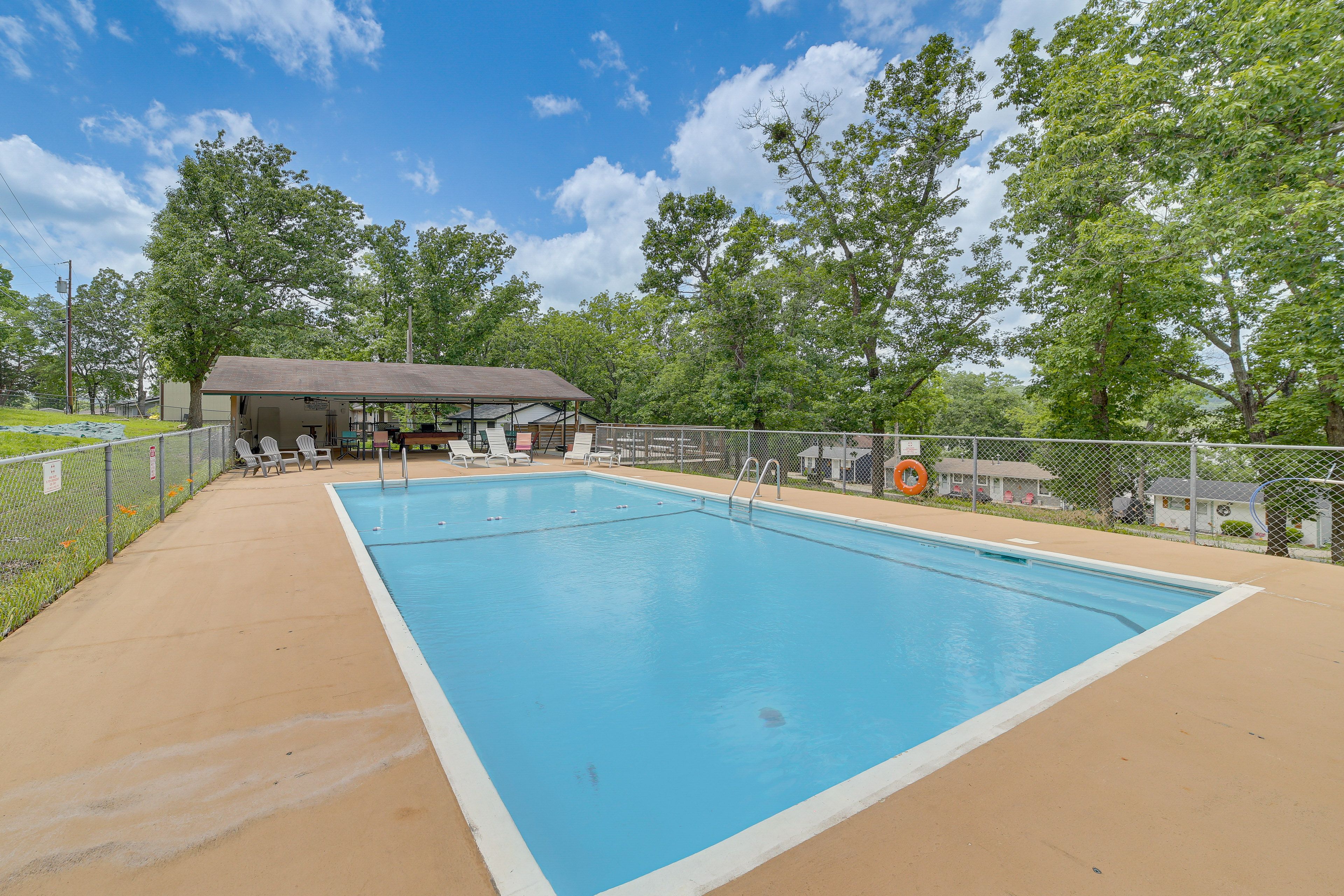 Community Amenities | Outdoor Pool & Hot Tub