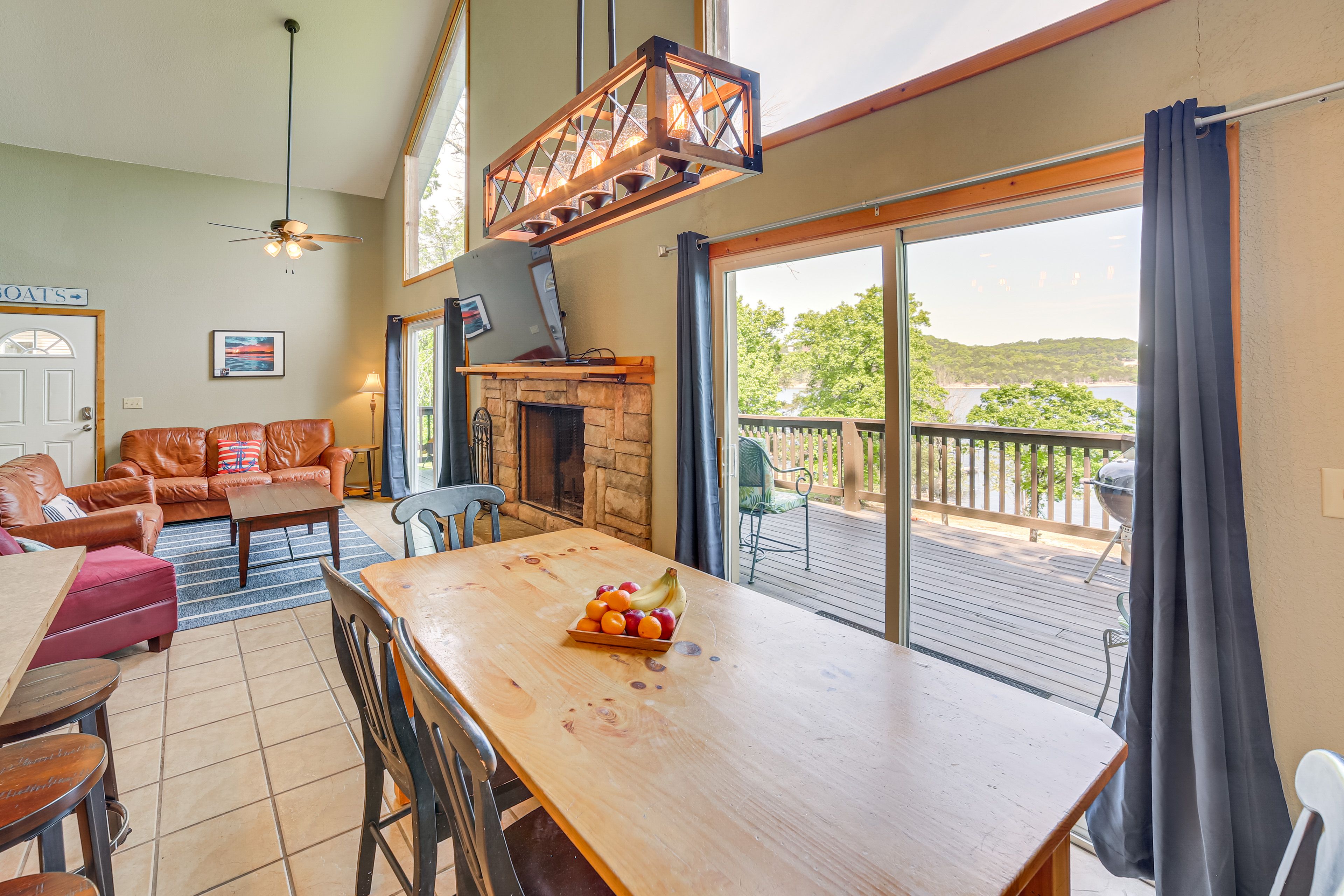Dining Area | 1st Floor