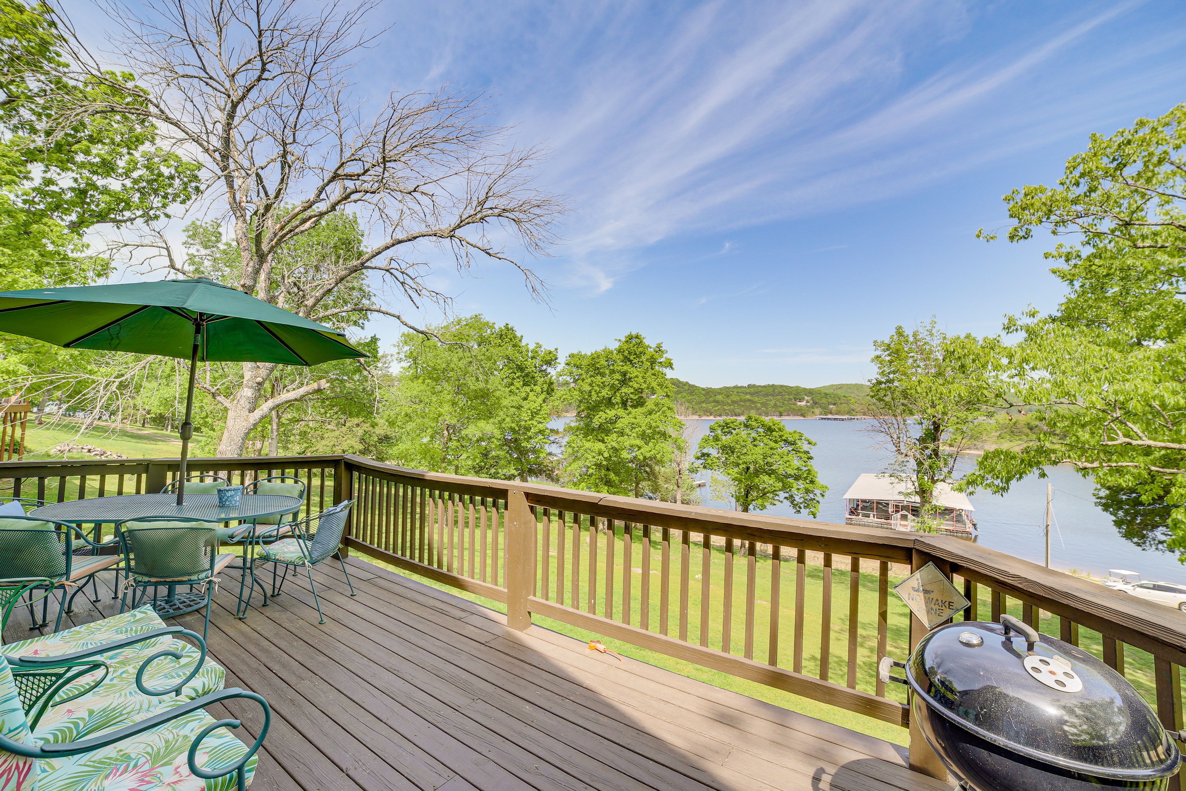 Table Rock Lake Vacation Rental | 3BR | 2BA | 3 Stairs Required | 1,200 Sq Ft