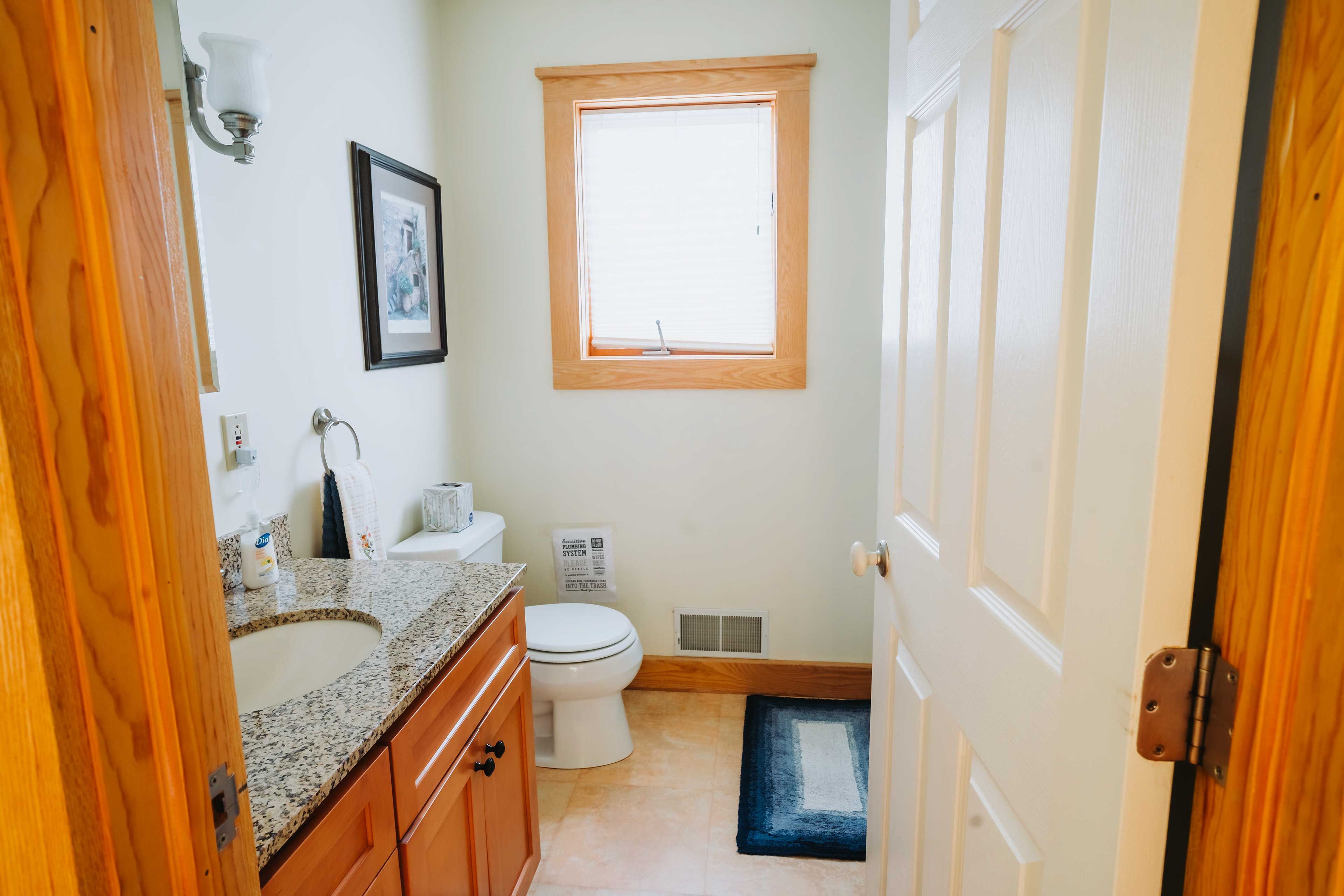 Full Bathroom | 1st Floor