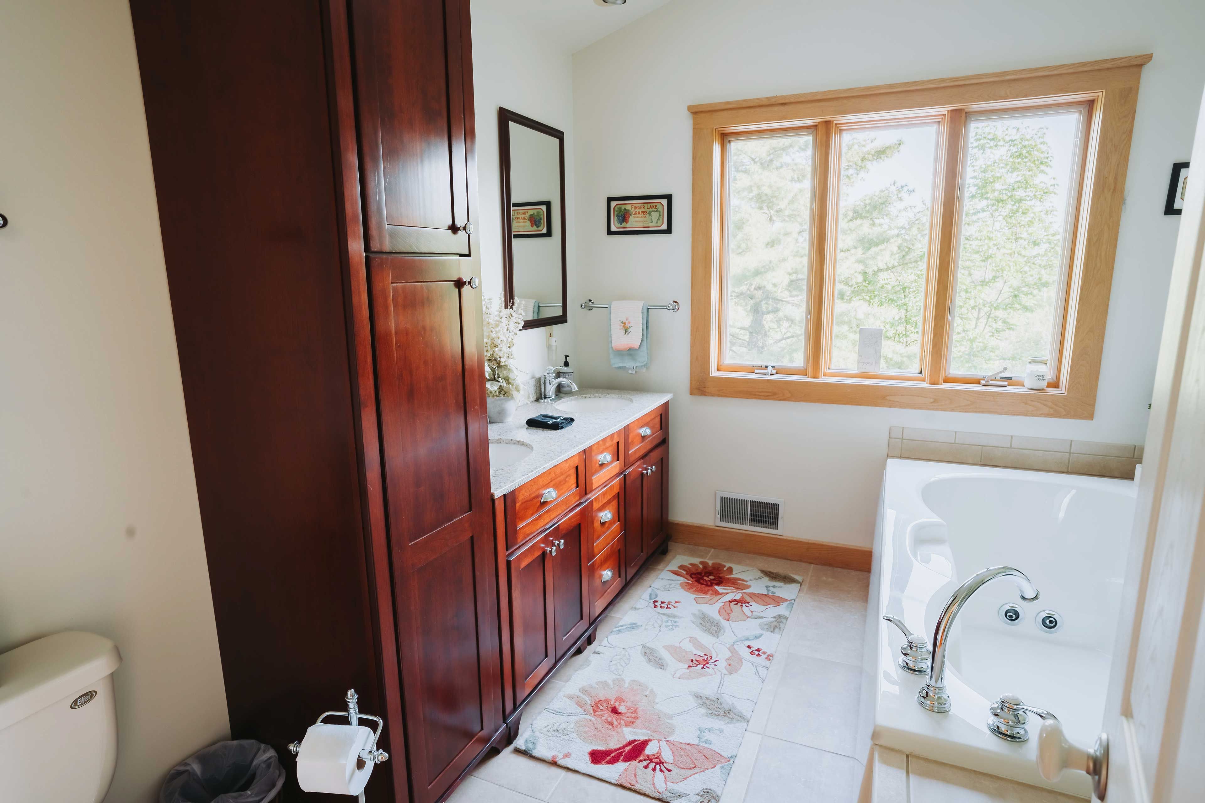 Full Bathroom | 2nd Floor