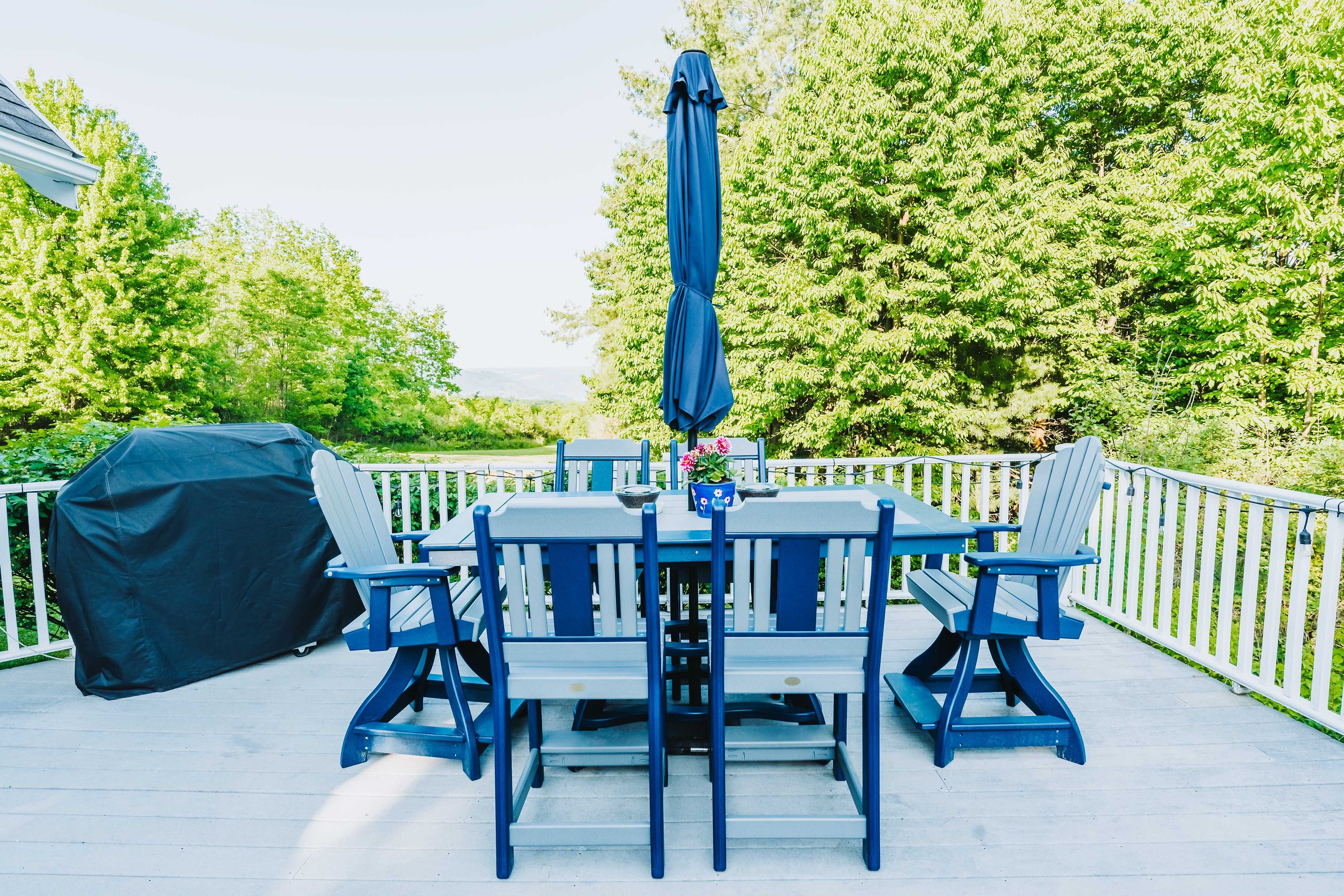 Furnished Deck