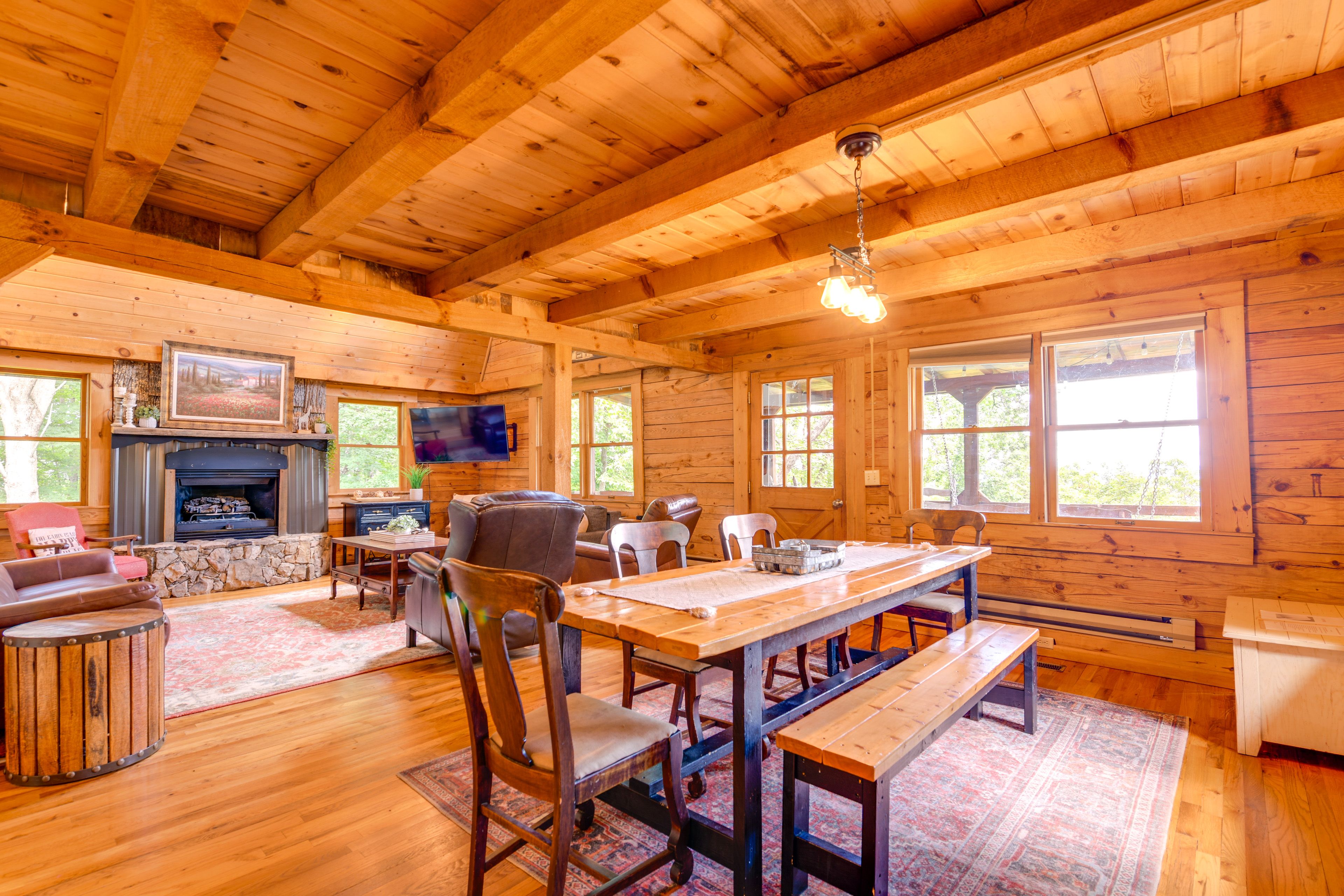 Dining Area | Dishes & Flatware Provided | 1st Floor