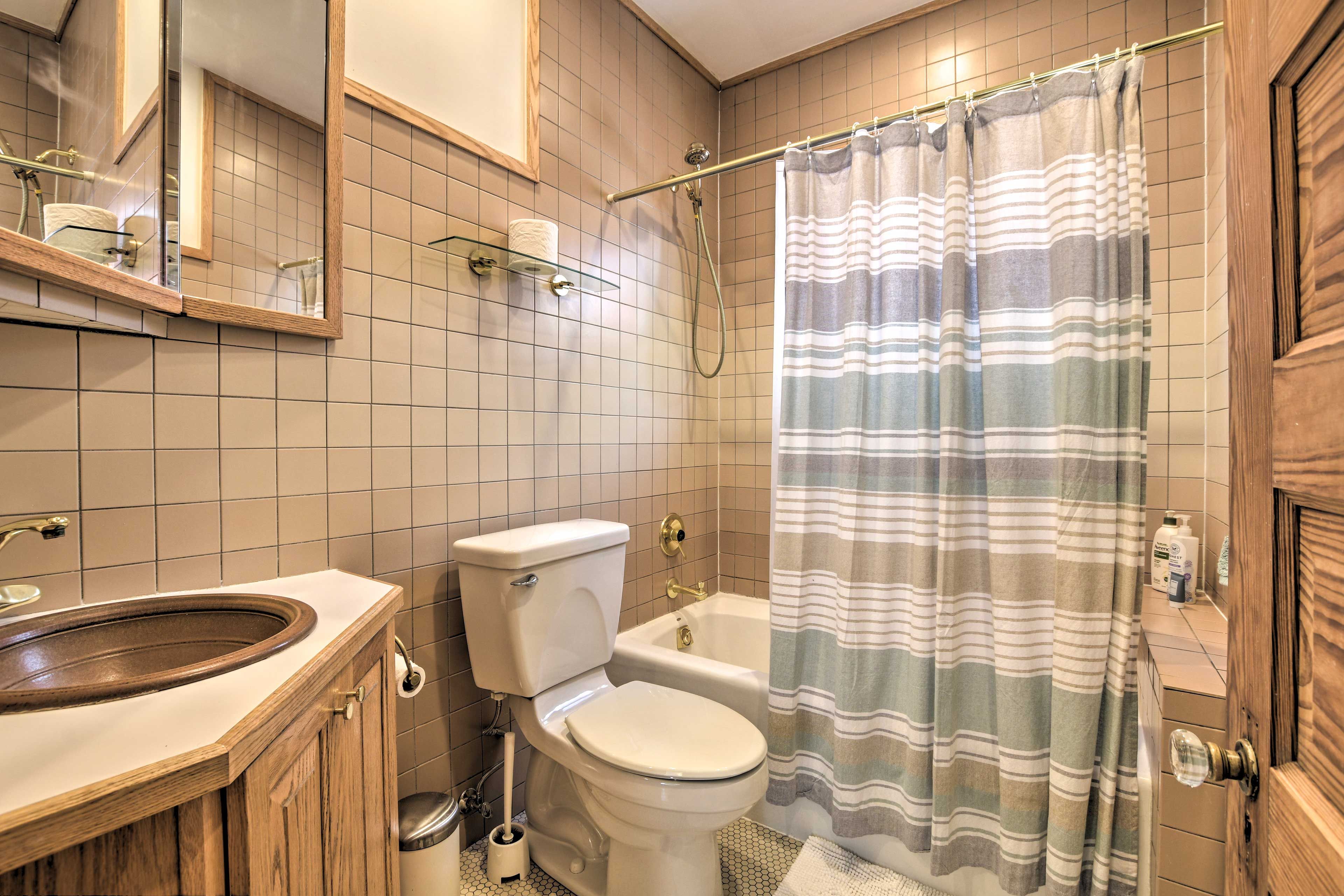 Bathroom | Complimentary Toiletries