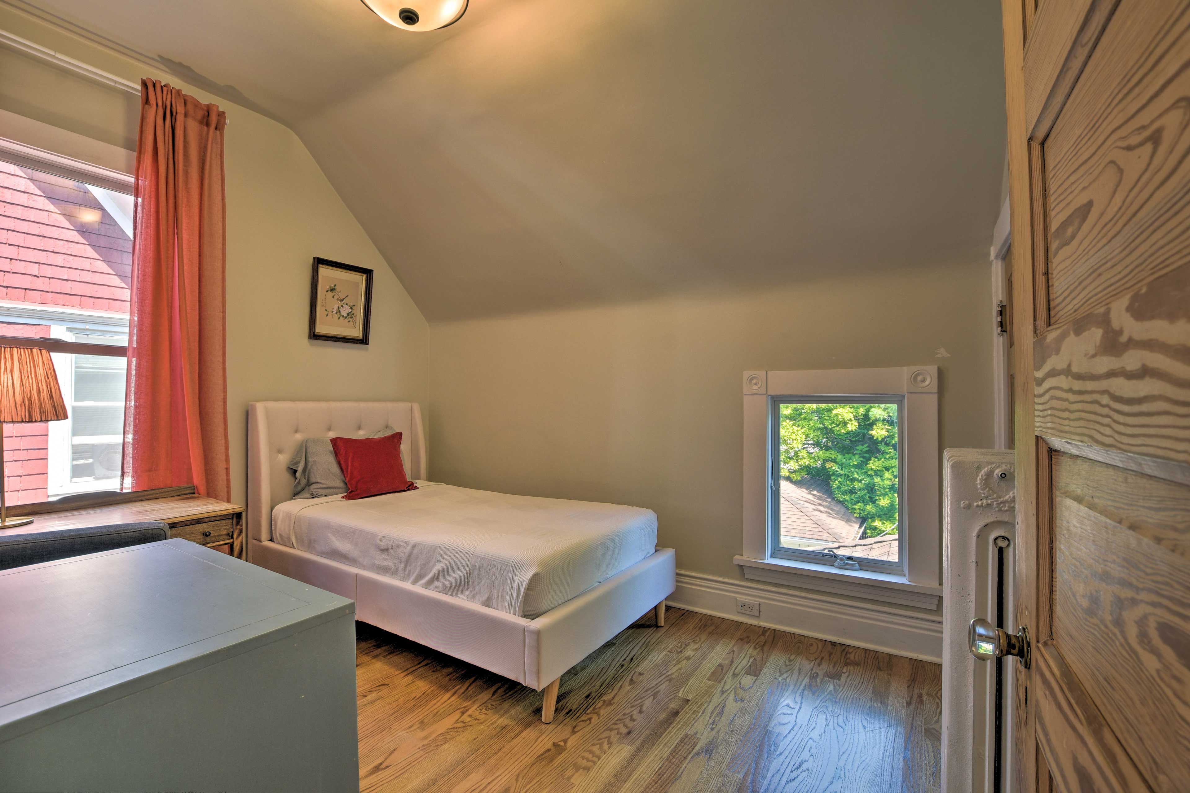 Bedroom 3 | Twin Bed | 2nd Level
