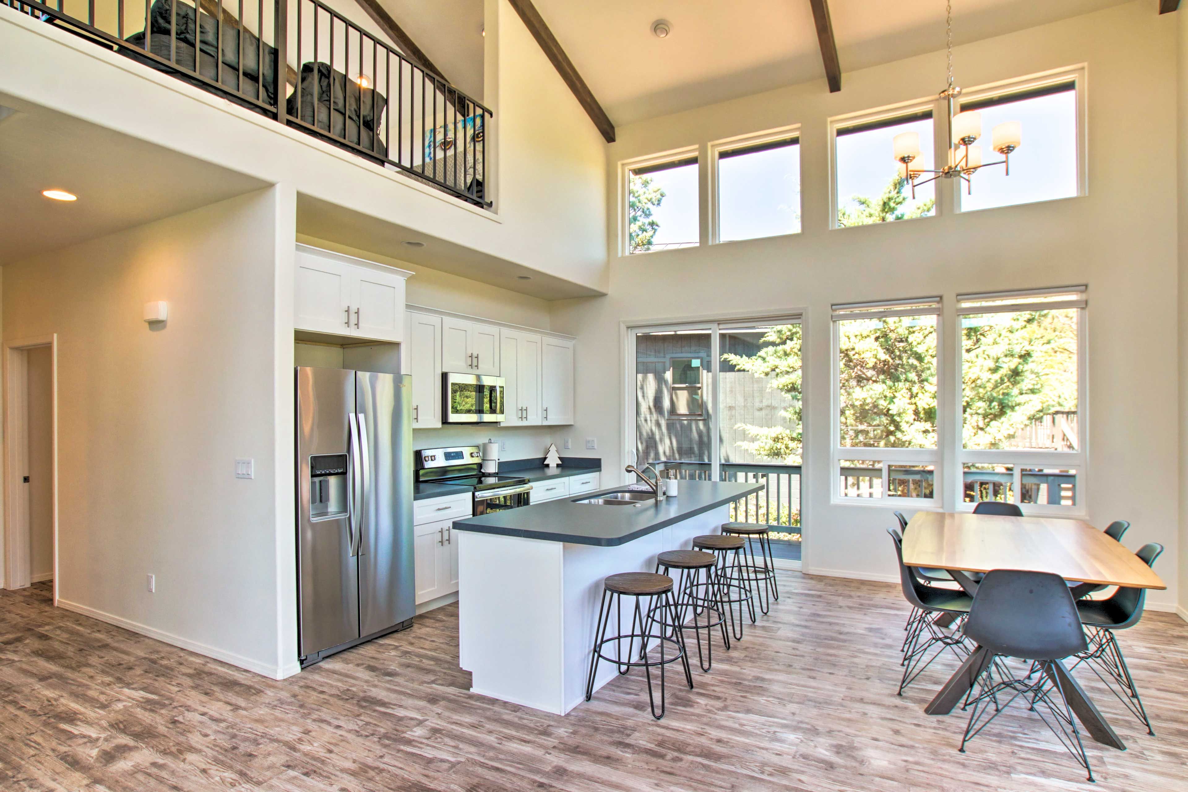 Kitchen | Dining Area